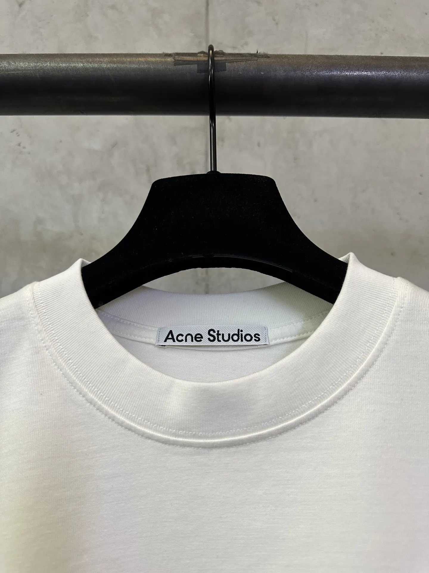 Logo-Embroidered Long-Sleeved T-Shirt D25012494 — view 7