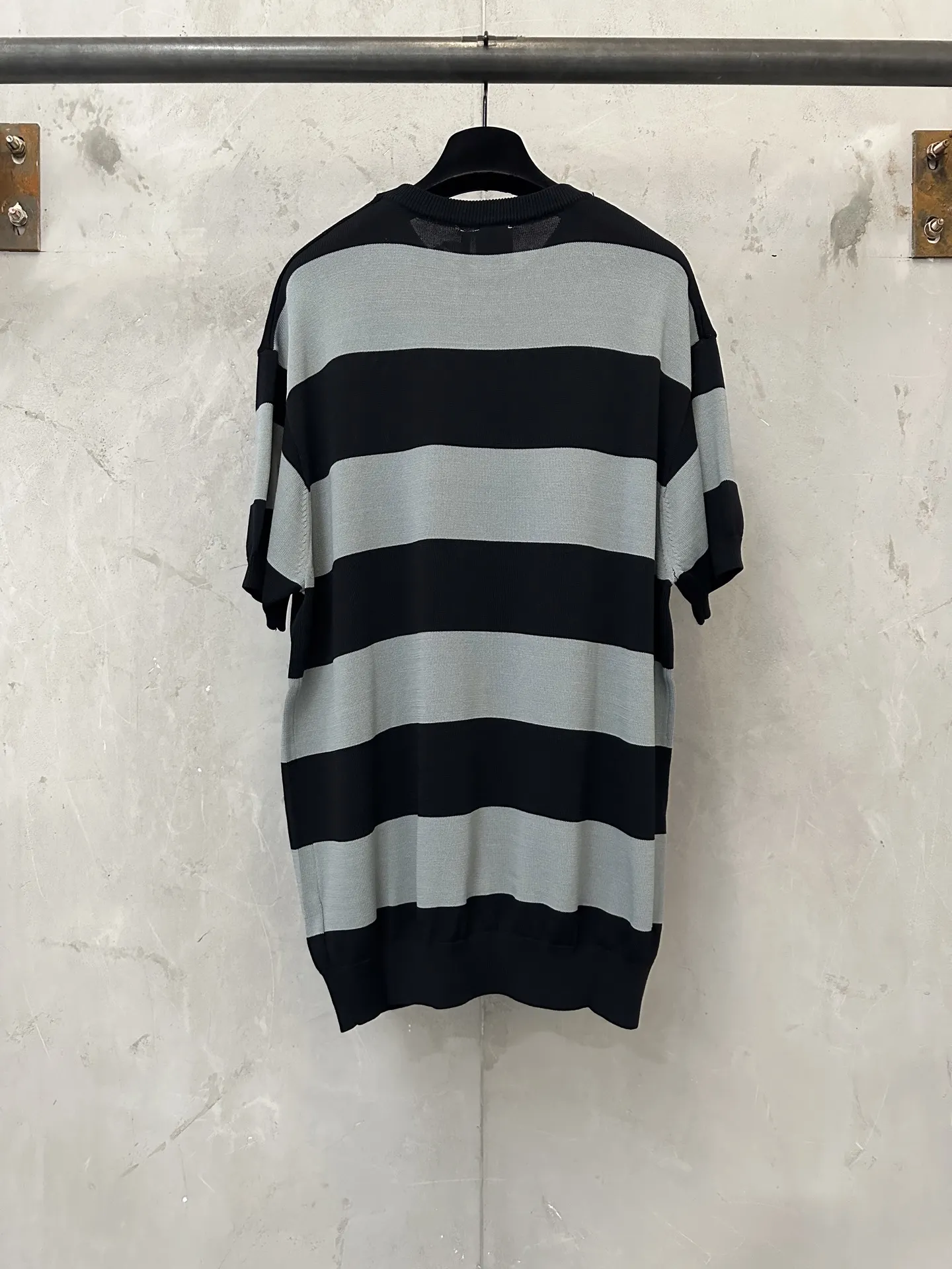 Logo Embroidered Striped Knit T-Shirt D25018910 — view 2