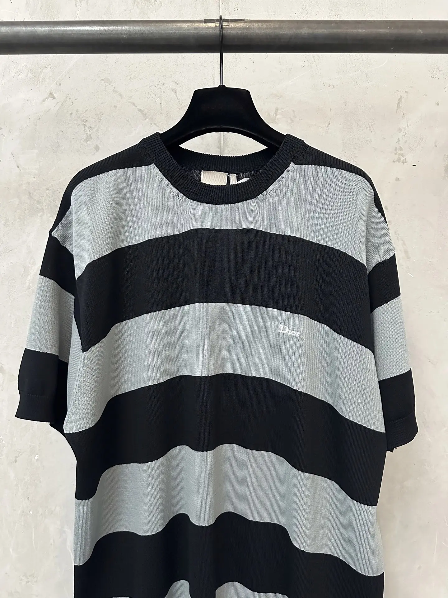 Logo Embroidered Striped Knit T-Shirt D25018910 — view 3