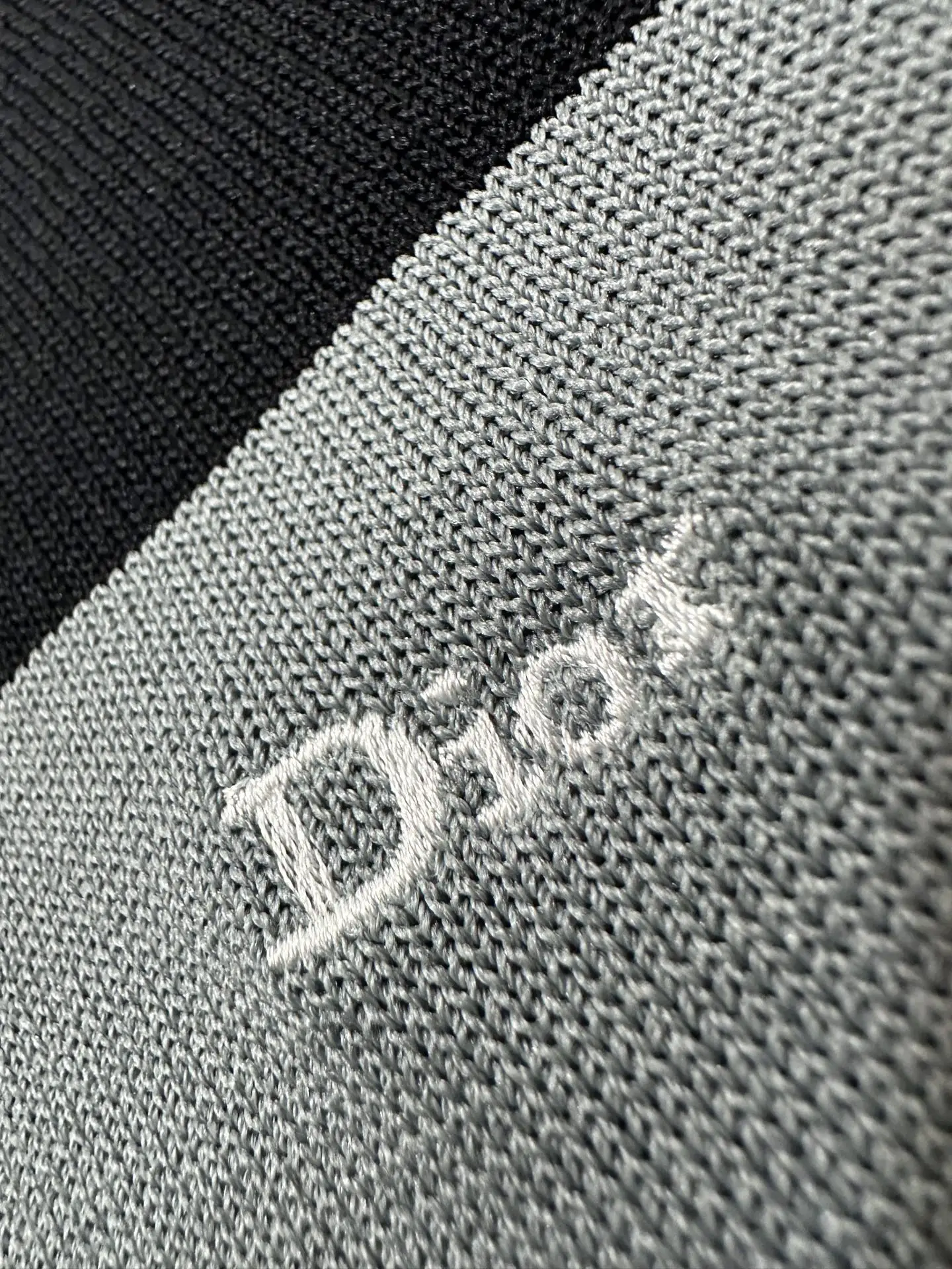 Logo Embroidered Striped Knit T-Shirt D25018910 — view 8