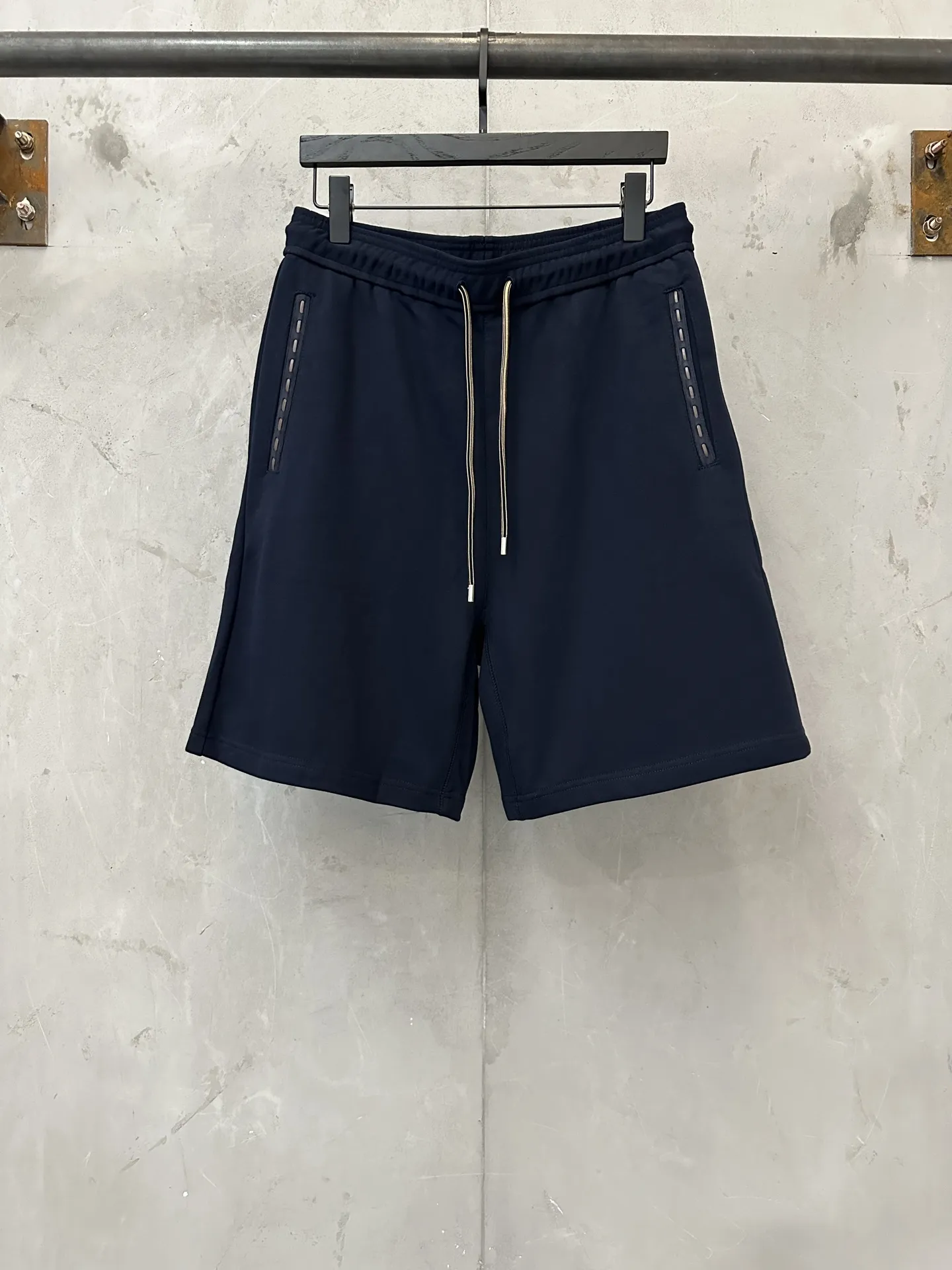 Logo-Patch Cotton-Jersey Bermuda Shorts D25018885