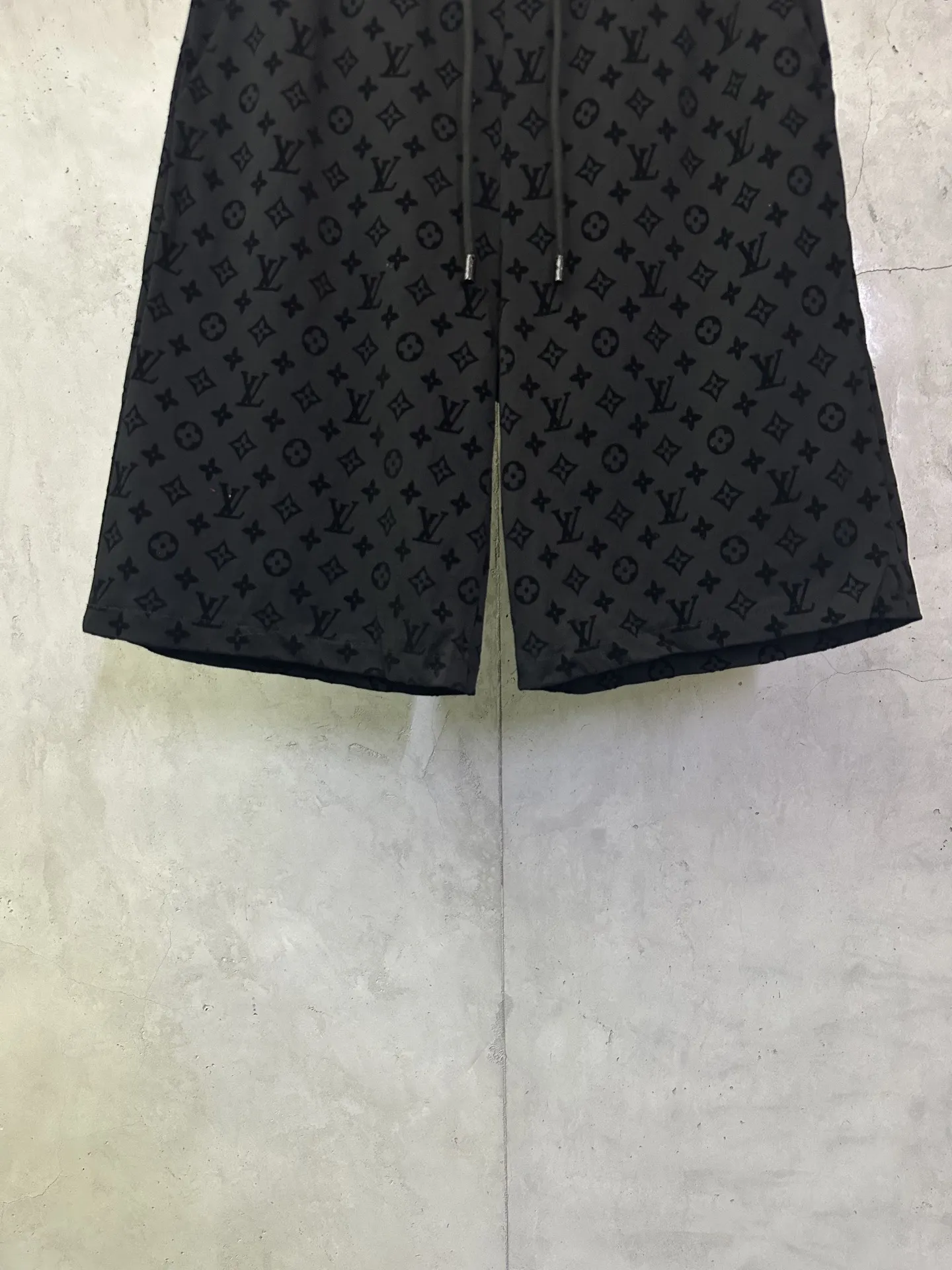 Monogram Flocked Cotton Jersey Shorts D25012432 — view 4