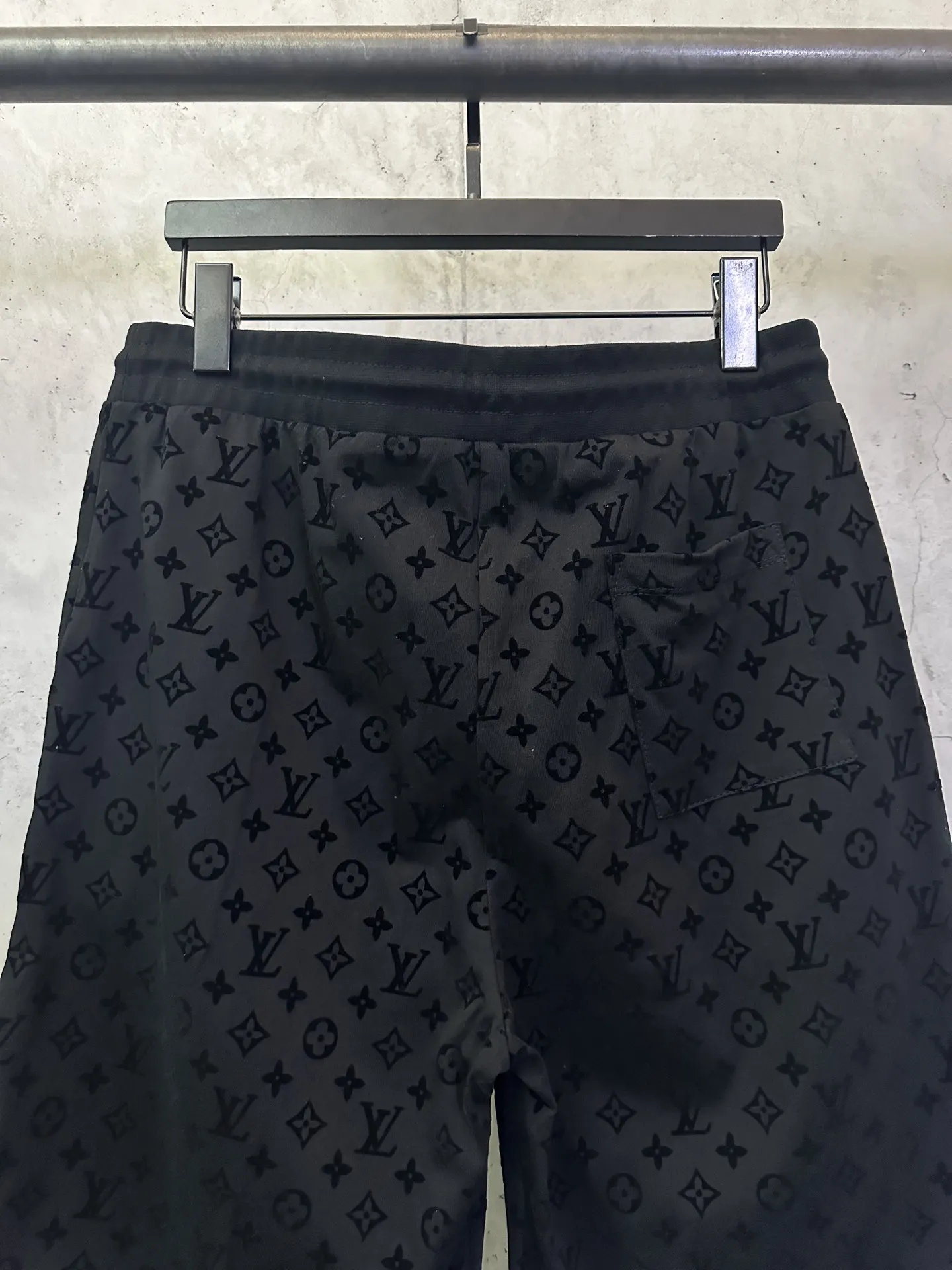 Monogram Flocked Cotton Jersey Shorts D25012432 — view 5