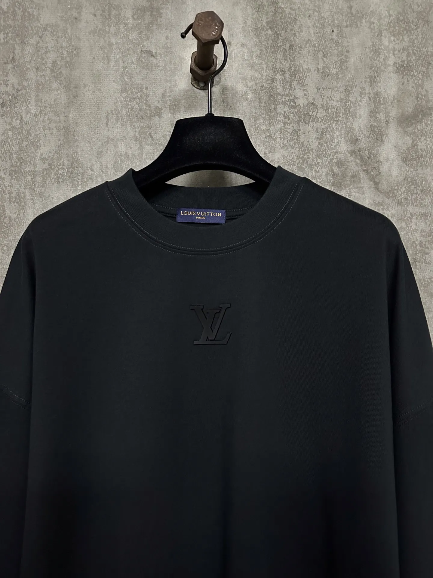 LV Logo Embossed Long-Sleeve T-Shirt D25015324 — view 3