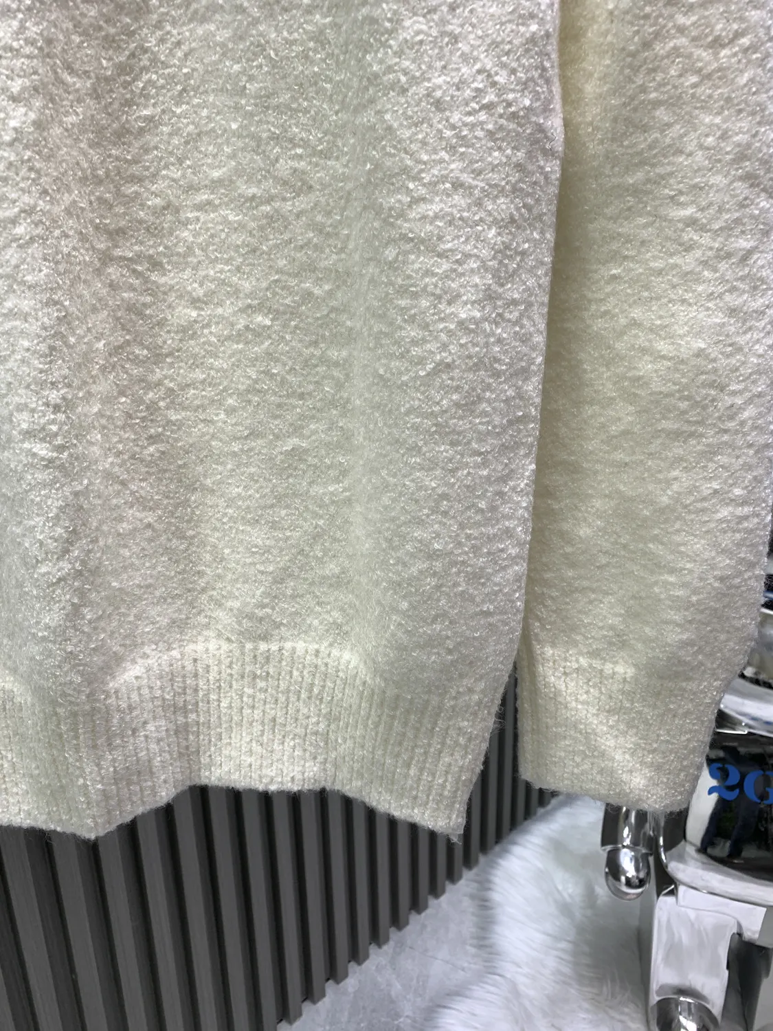 Logo Intarsia Wool-Blend Bouclé Sweater D25014136 — view 8