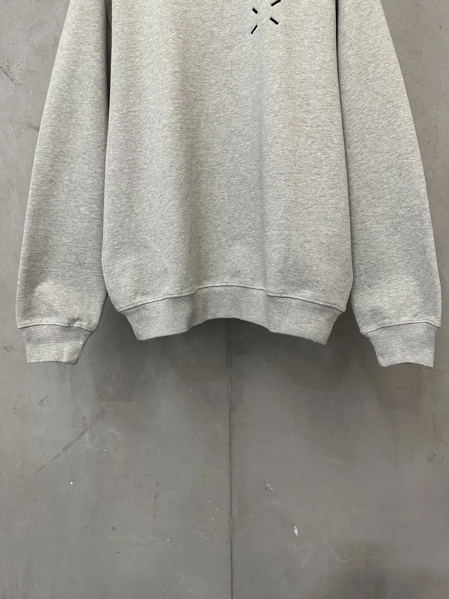 MM6 Maison Margiela Four-Stitch Embroidered Sweatshirt D25020522 — view 4