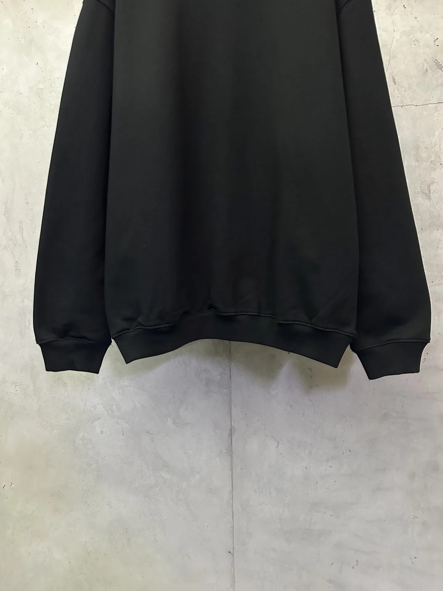 Logo-Patch Heavyweight Cotton Sweatshirt D25020532 — view 4
