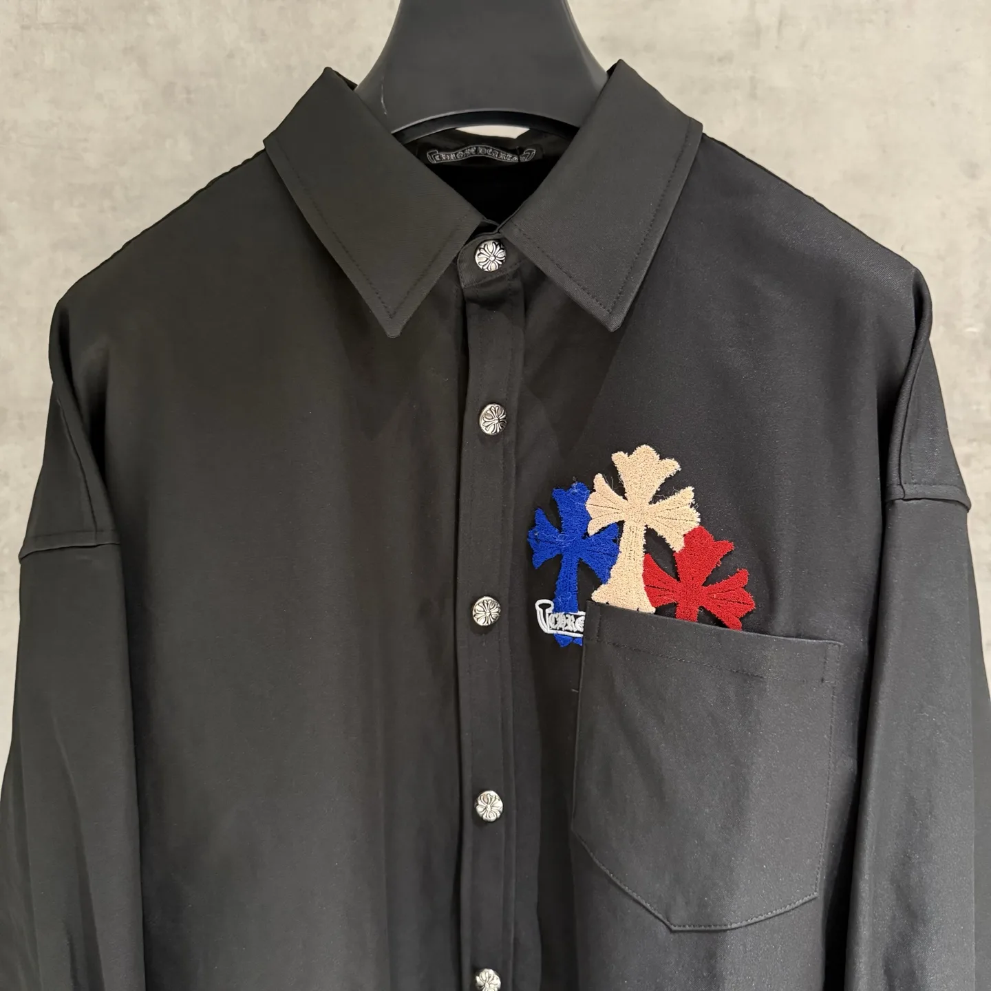 Embroidered Cross Oversized Cotton Shirt D25523676 — view 3