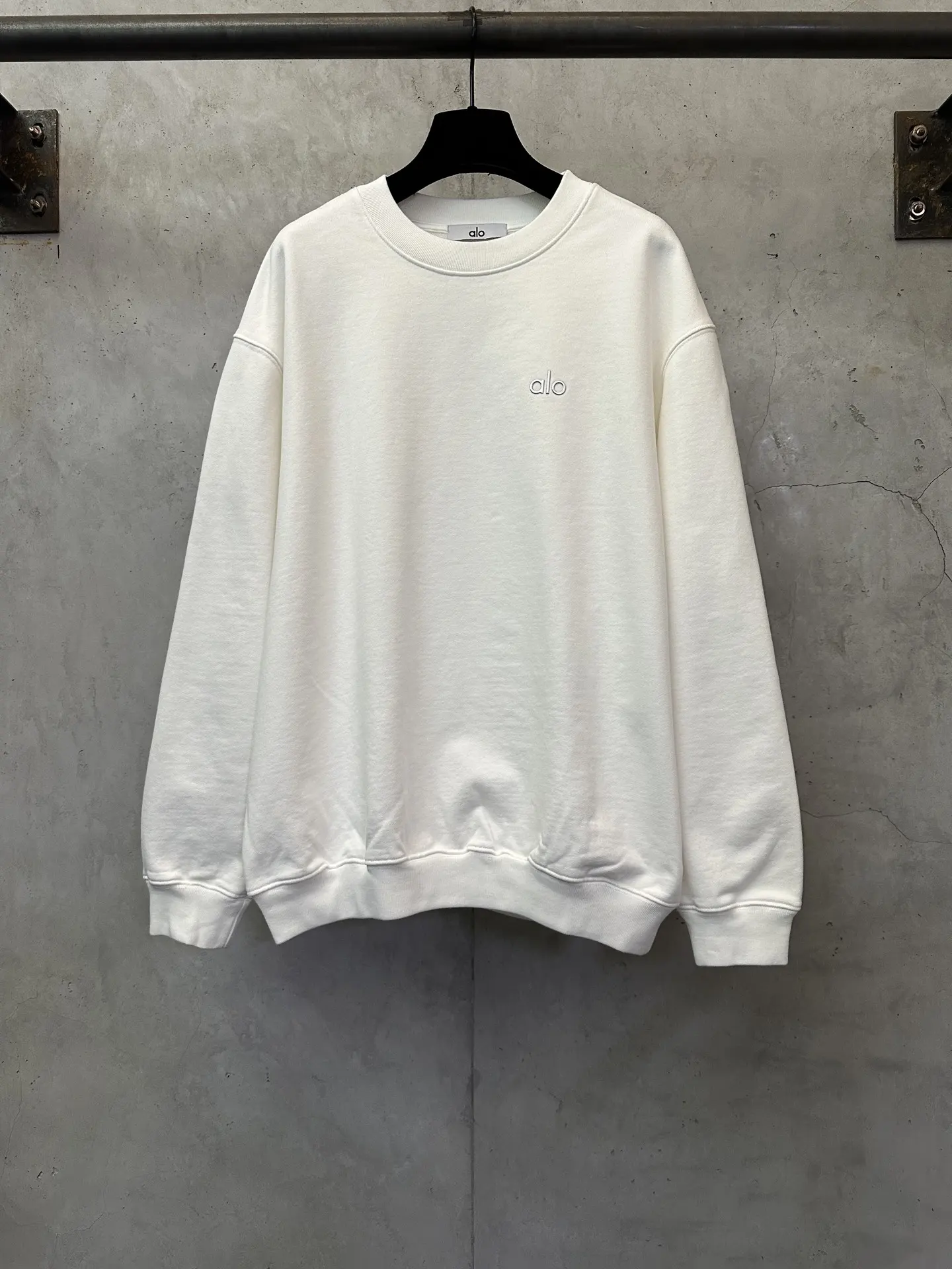 Accolade Heavyweight Cotton Crew-Neck Sweatshirt D25520531