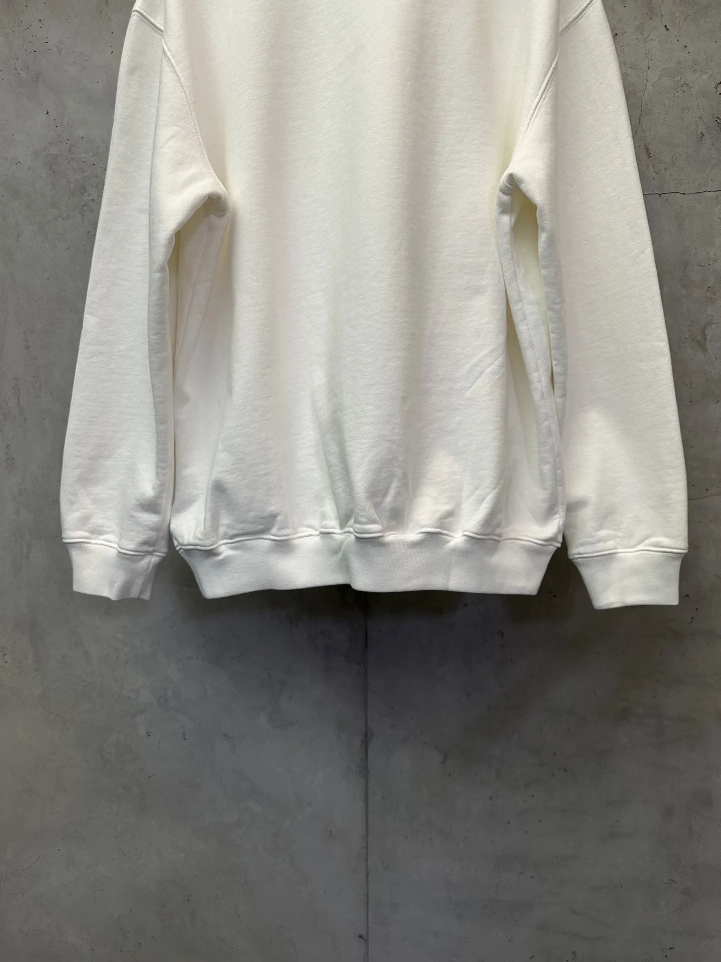 Accolade Heavyweight Cotton Crew-Neck Sweatshirt D25520531 — view 4