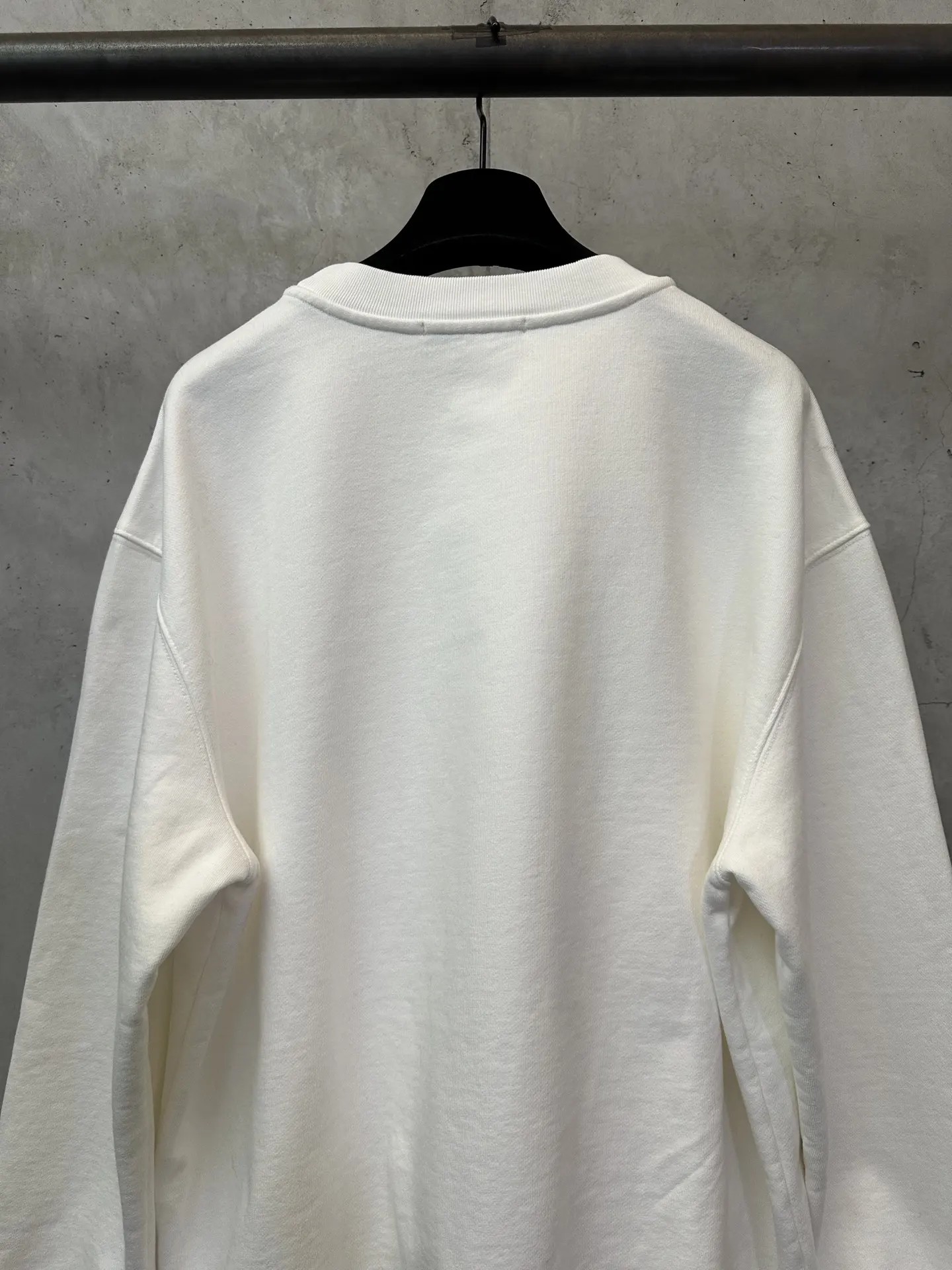 Accolade Heavyweight Cotton Crew-Neck Sweatshirt D25520531 — view 5