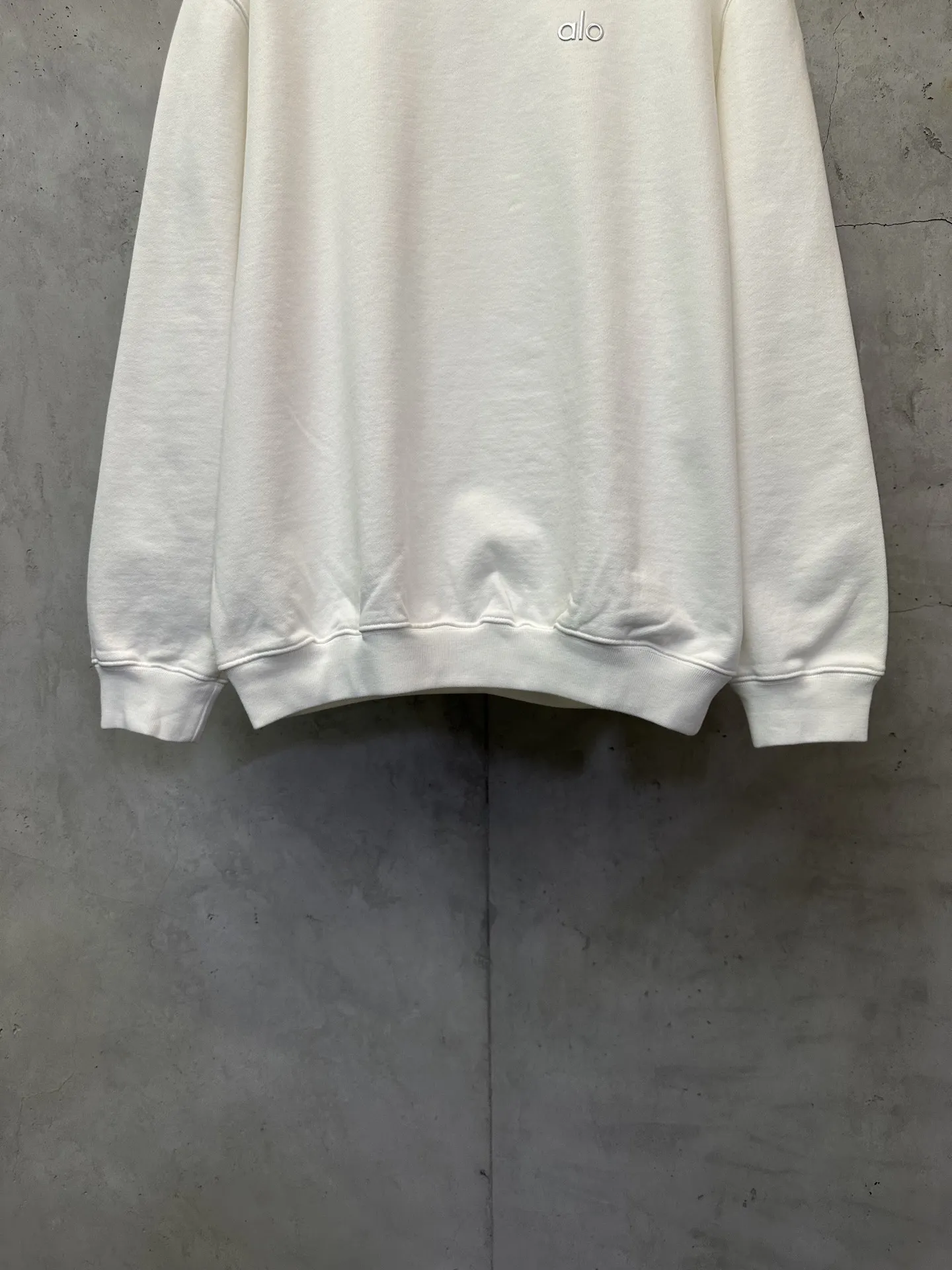 Accolade Heavyweight Cotton Crew-Neck Sweatshirt D25520531 — view 6