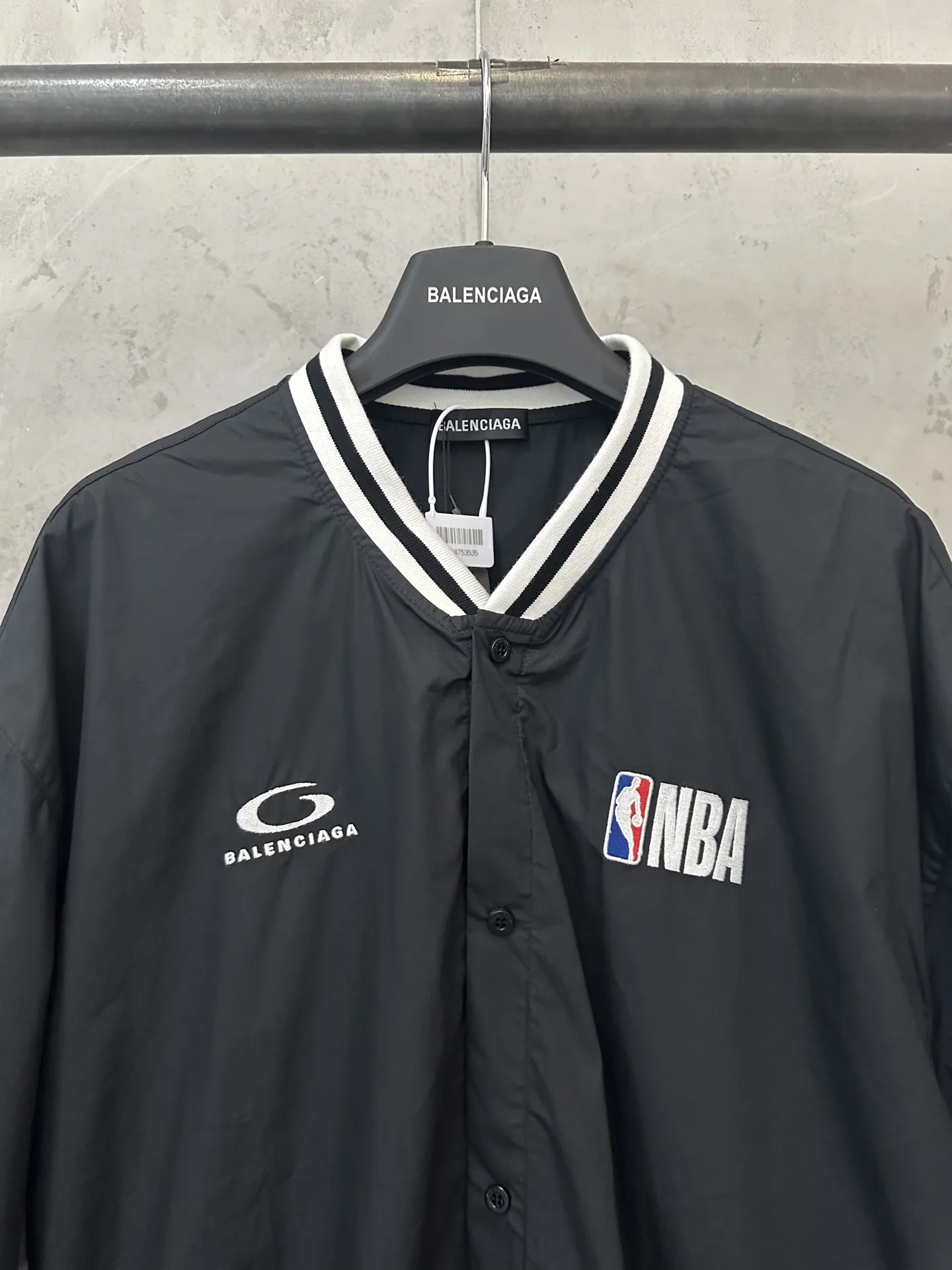 NBA Logo V-Neck Baseball Shirt D26022228 — view 5
