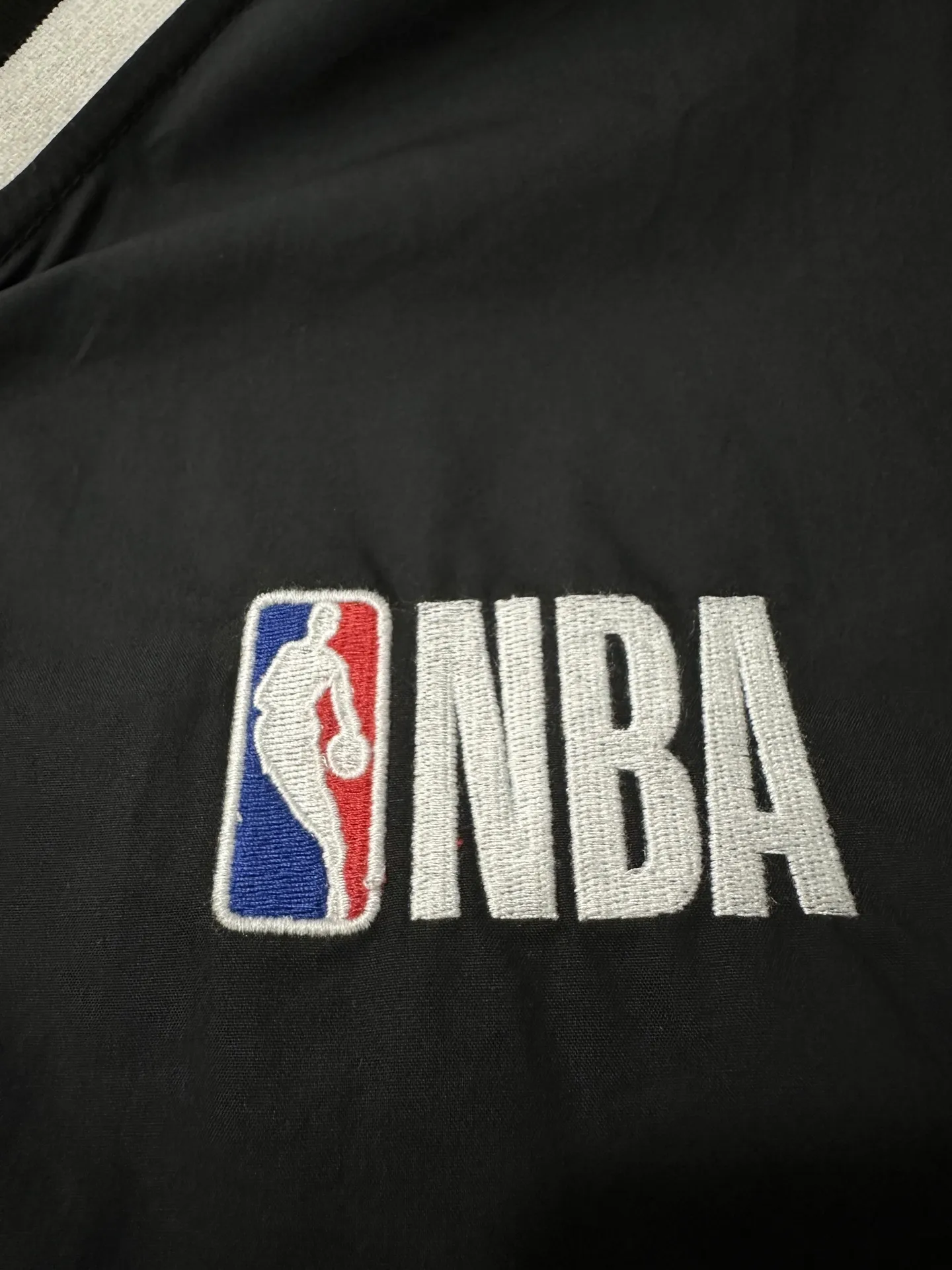 NBA Logo V-Neck Baseball Shirt D26022228 — view 8
