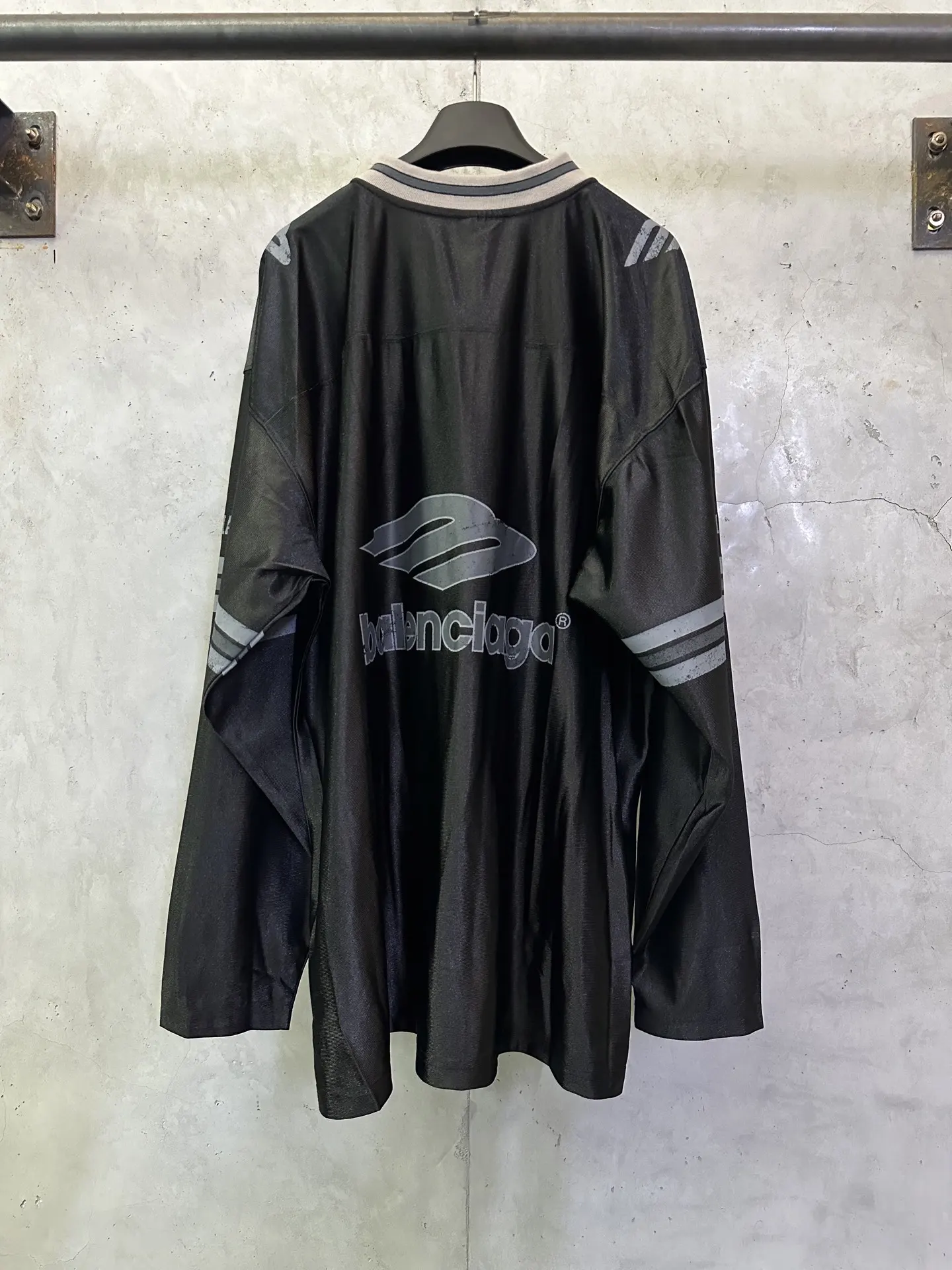 Logo-Embroidered Long-Sleeve Rugby Jersey D26012490 — view 2