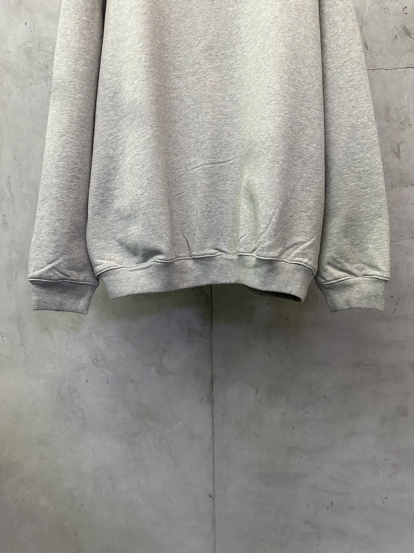 30 Montaigne Logo-Print Cotton-Blend Sweatshirt D26018863 — view 4