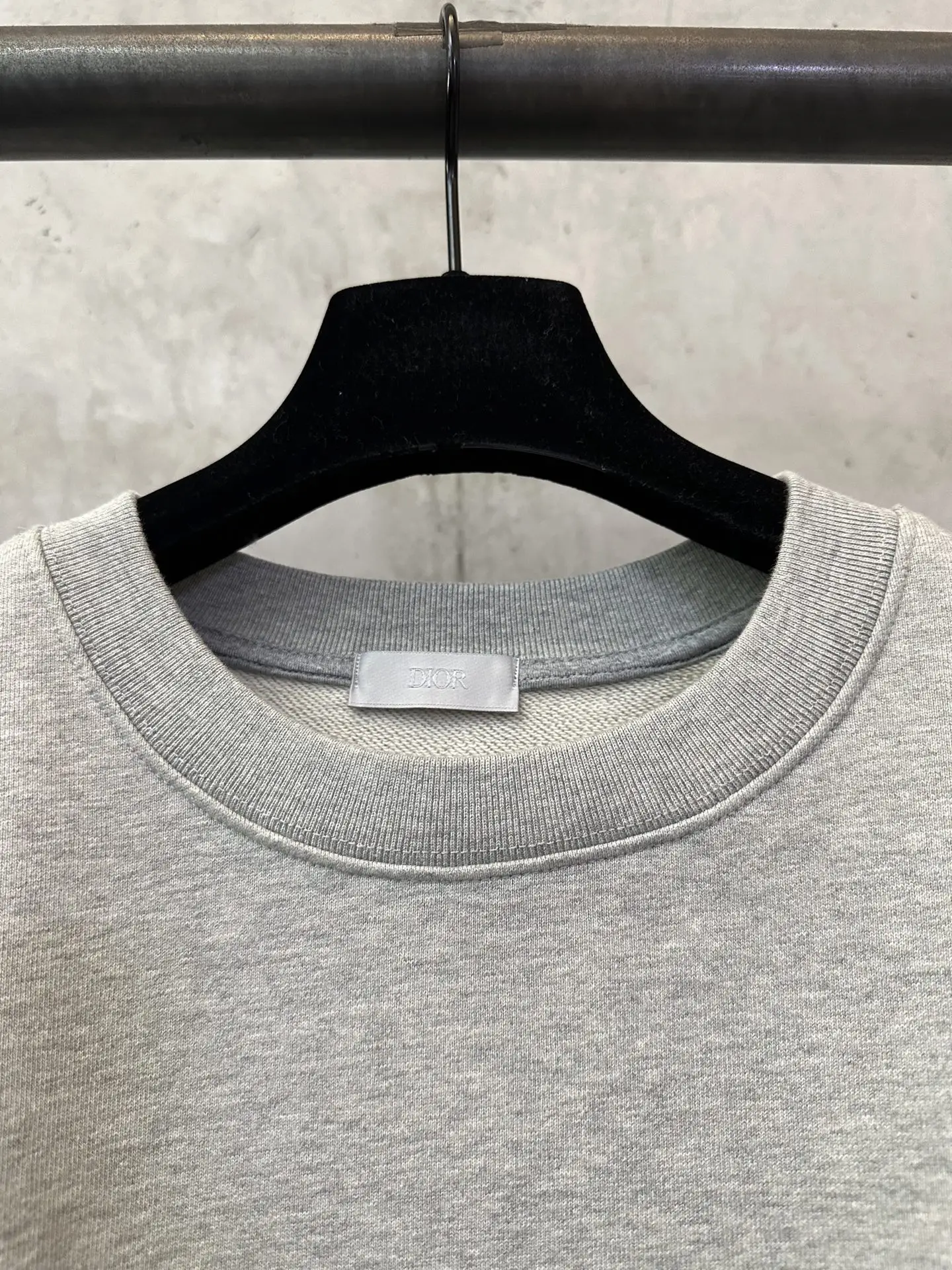 30 Montaigne Logo-Print Cotton-Blend Sweatshirt D26018863 — view 7