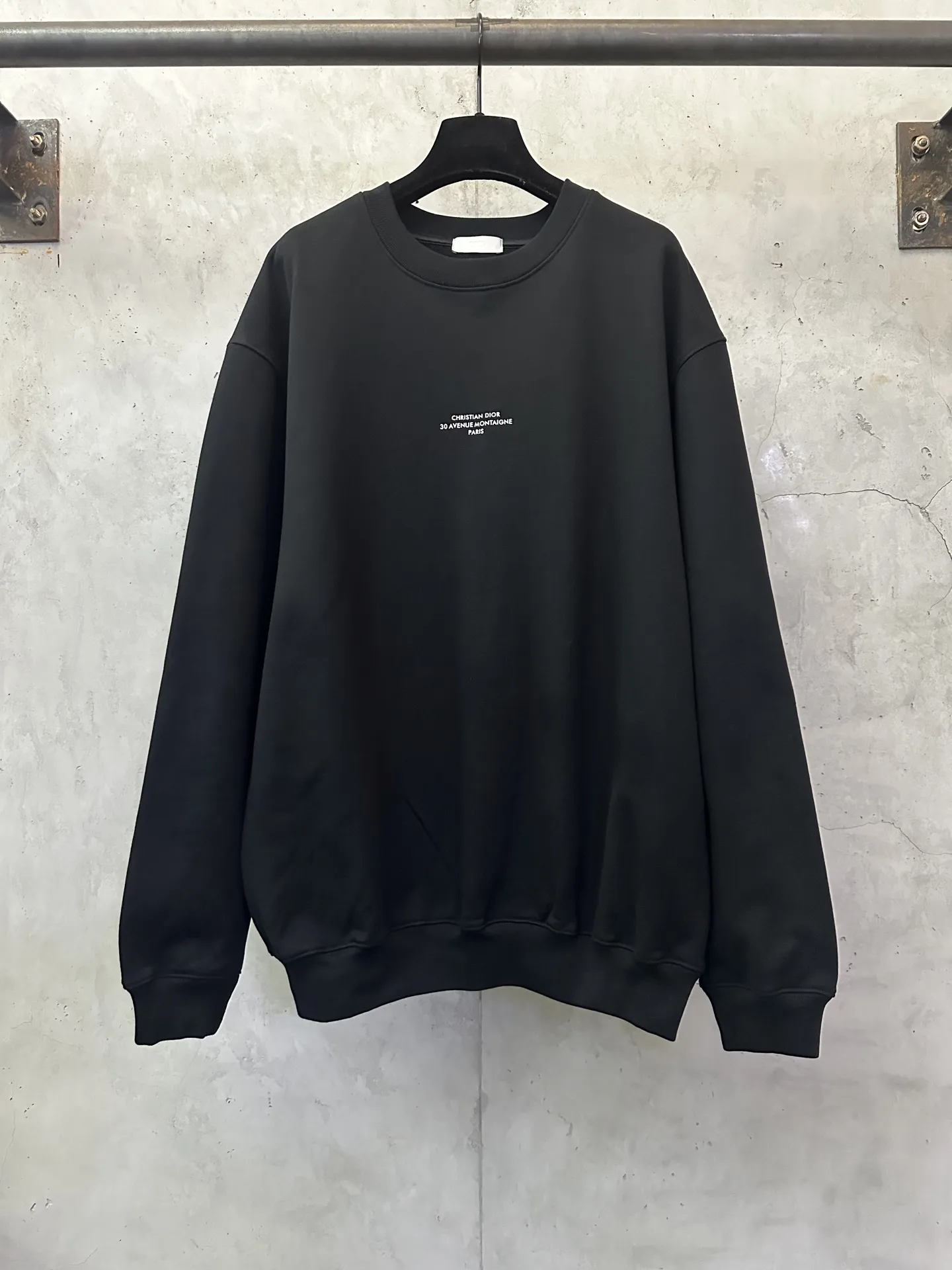 30 Montaigne Logo Crew-Neck Sweatshirt D26018862