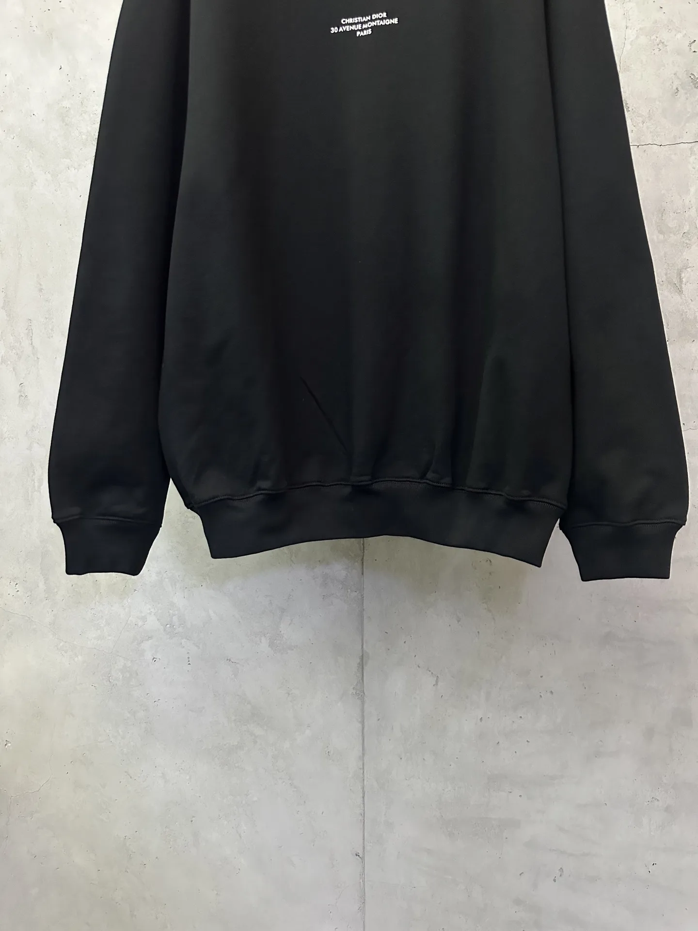 30 Montaigne Logo Crew-Neck Sweatshirt D26018862 — view 4