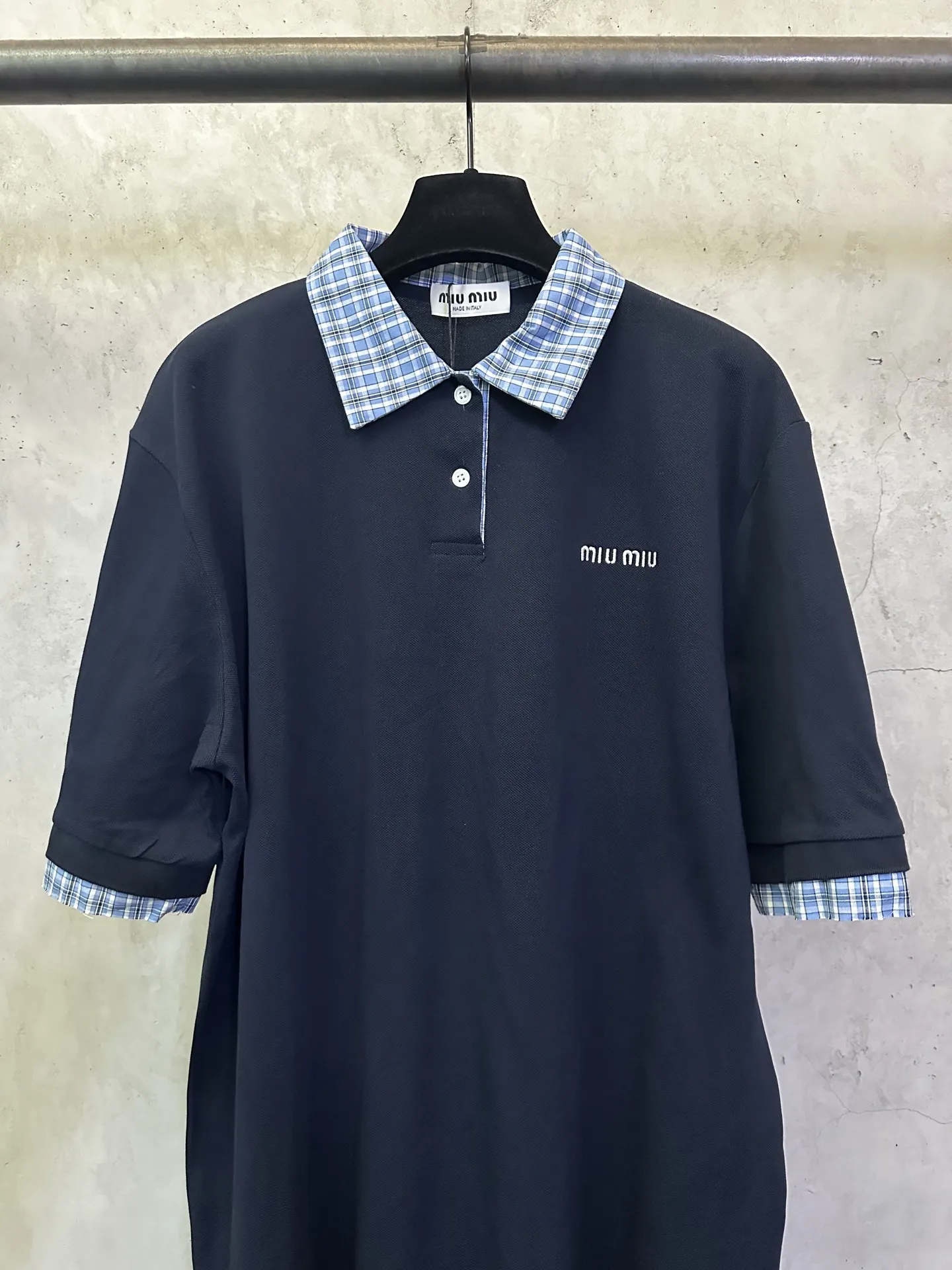 Contrast Check Collar Logo Polo Shirt D26012370 — view 3