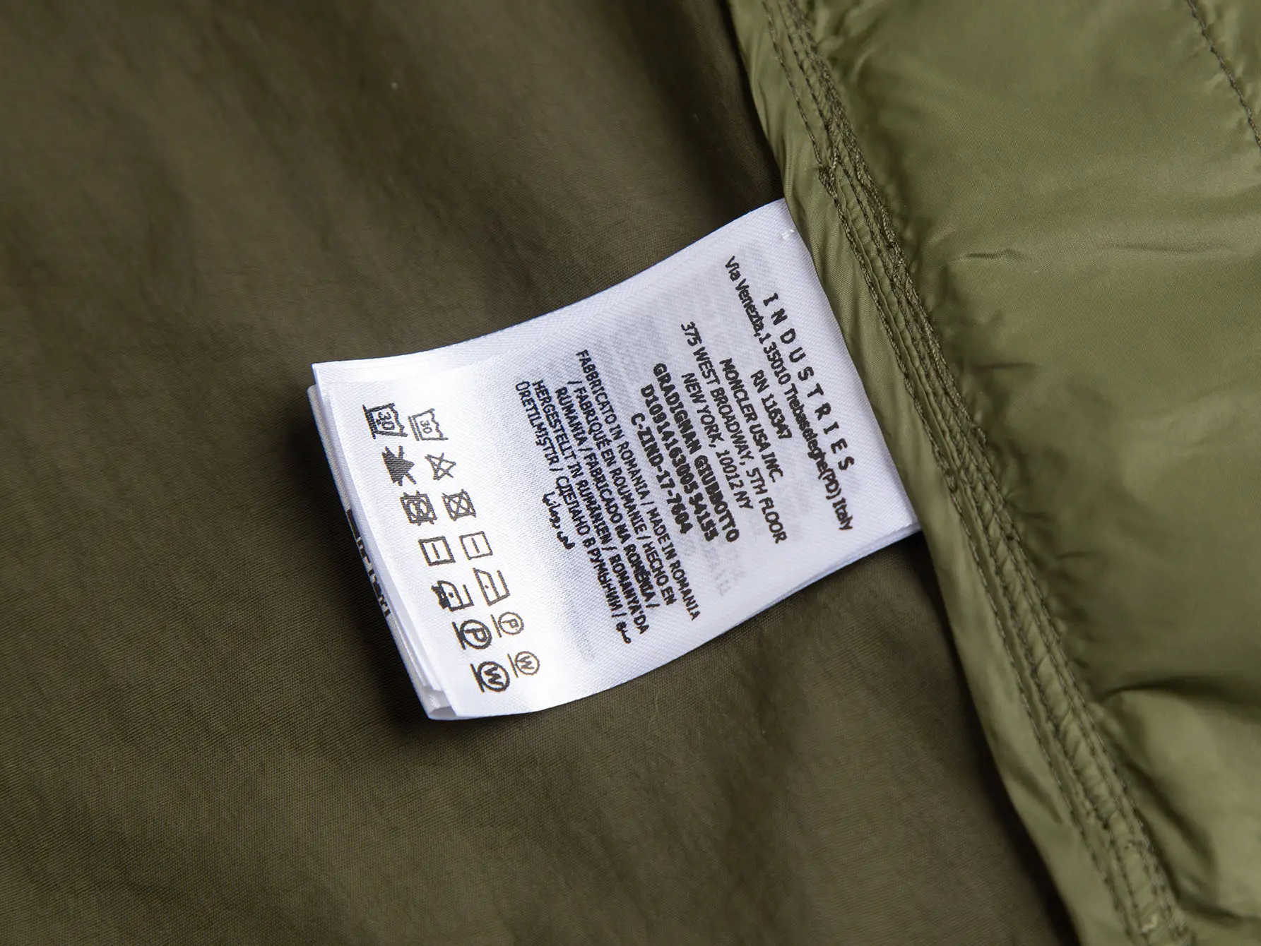 Moncler Color-Block Hooded Windbreaker Jacket D26015909 — view 17