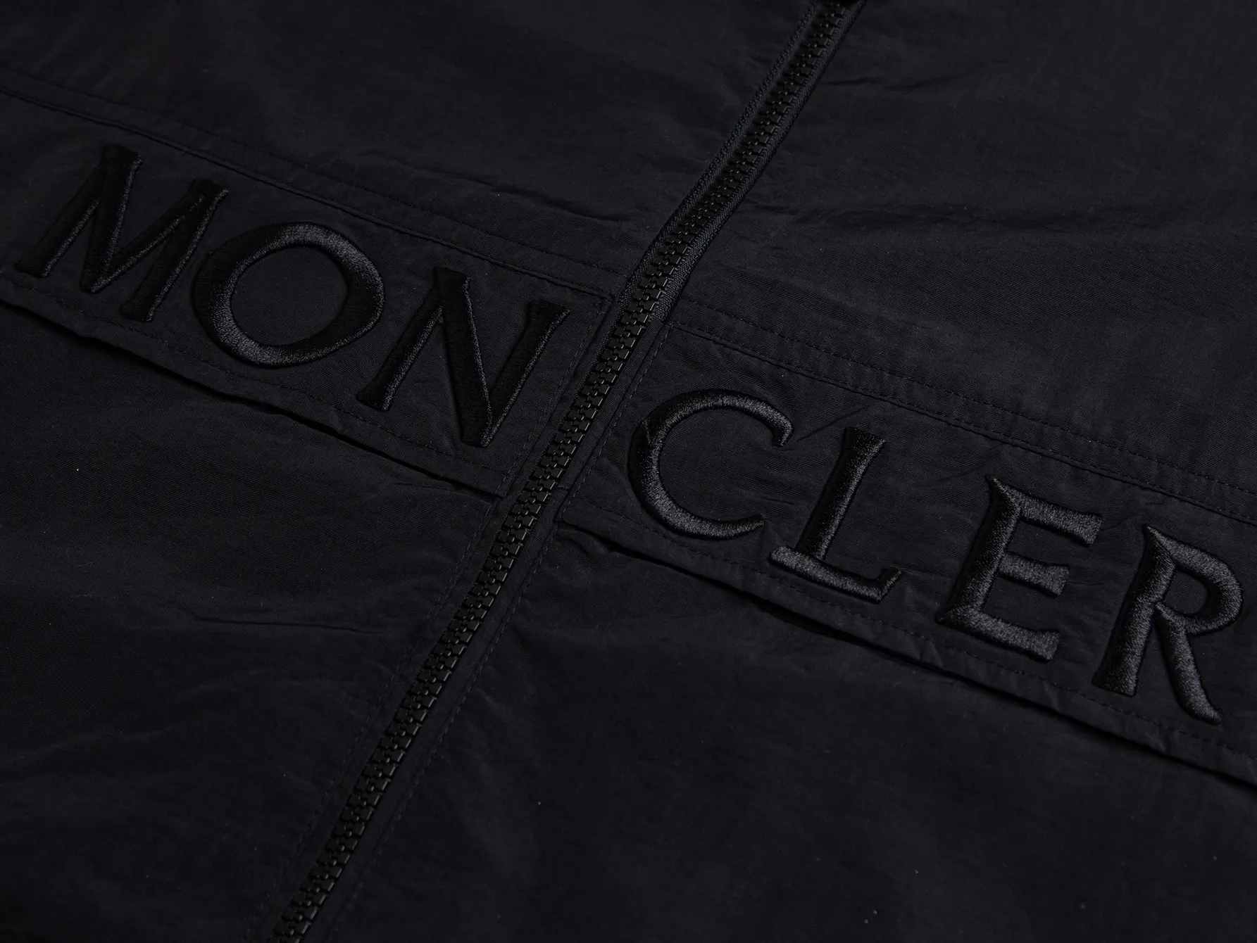 Logo-Embroidered Hooded Windbreaker Jacket D26015908 — view 3