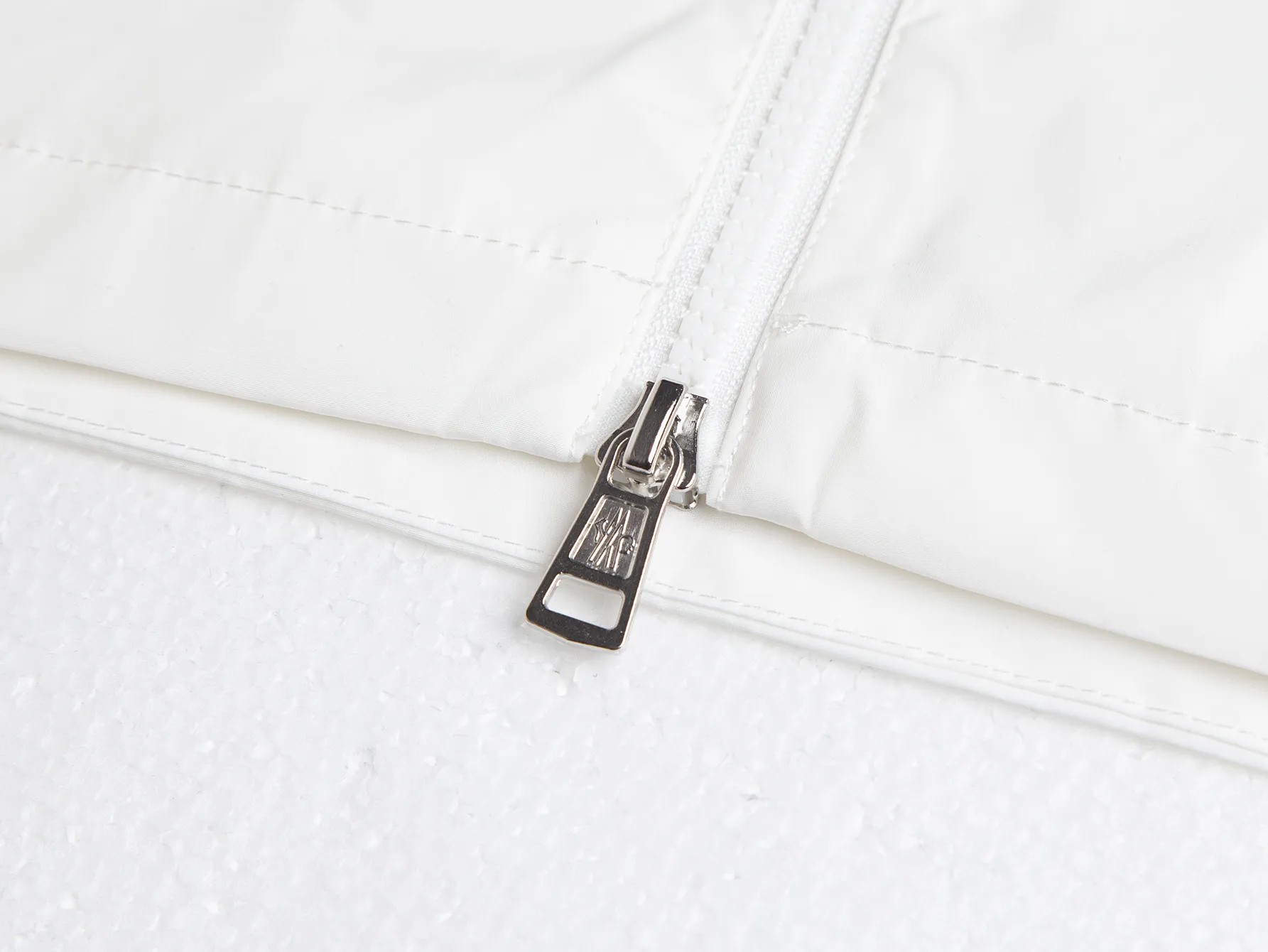 Striped Hooded Windbreaker Jacket D26015912 — view 11