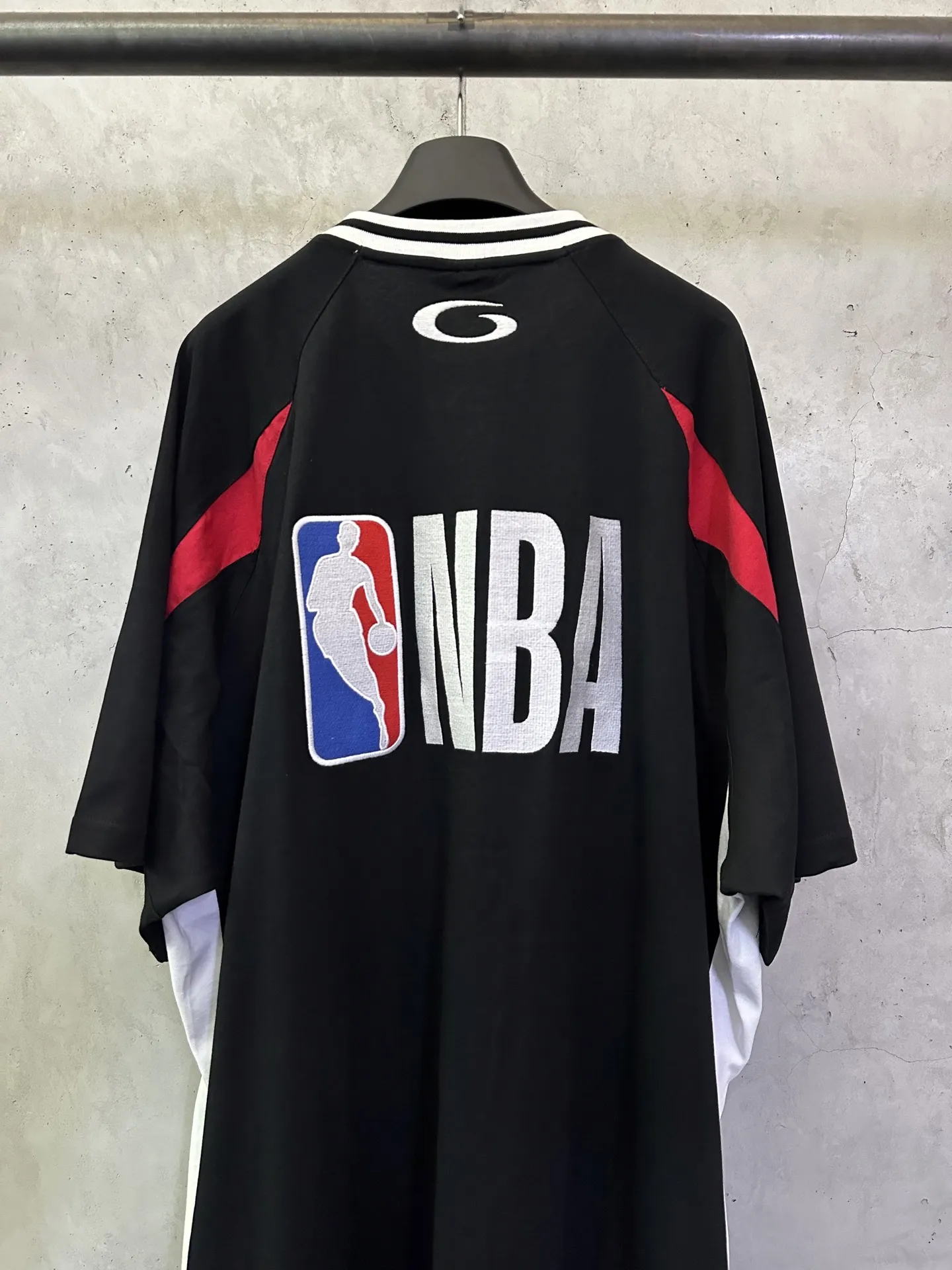 NBA Logo Embroidered Mesh Jersey T-Shirt D27012351 — view 5