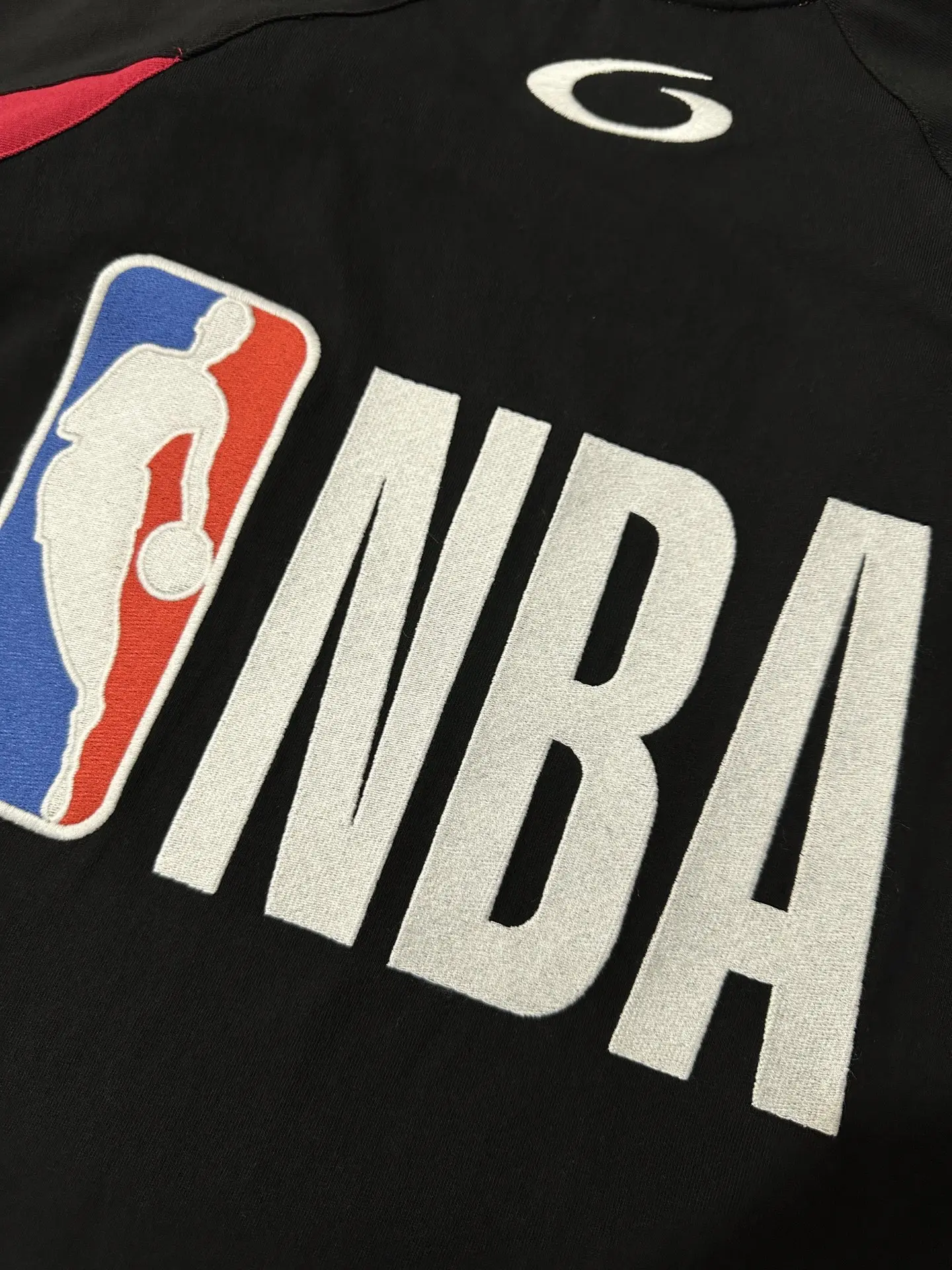 NBA Logo Embroidered Long-Sleeve Jersey T-Shirt D27023757 — view 9