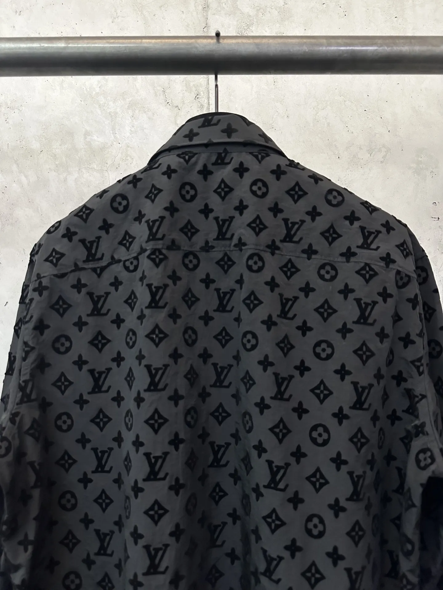 Monogram Flocked Long-Sleeve Shirt D27023160 — view 5