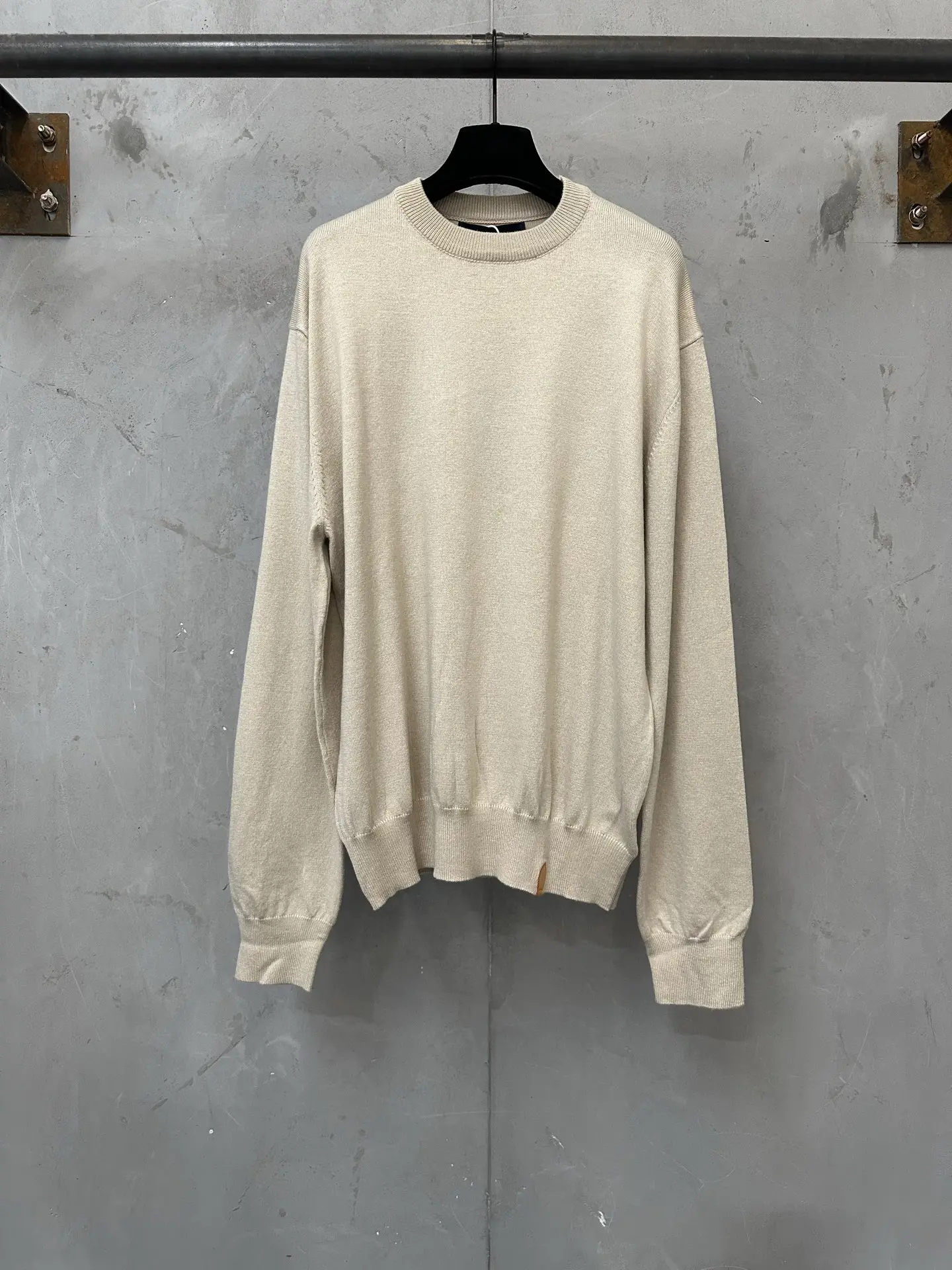 Cashmere-Blend Crew-Neck Knit Sweater D27020541