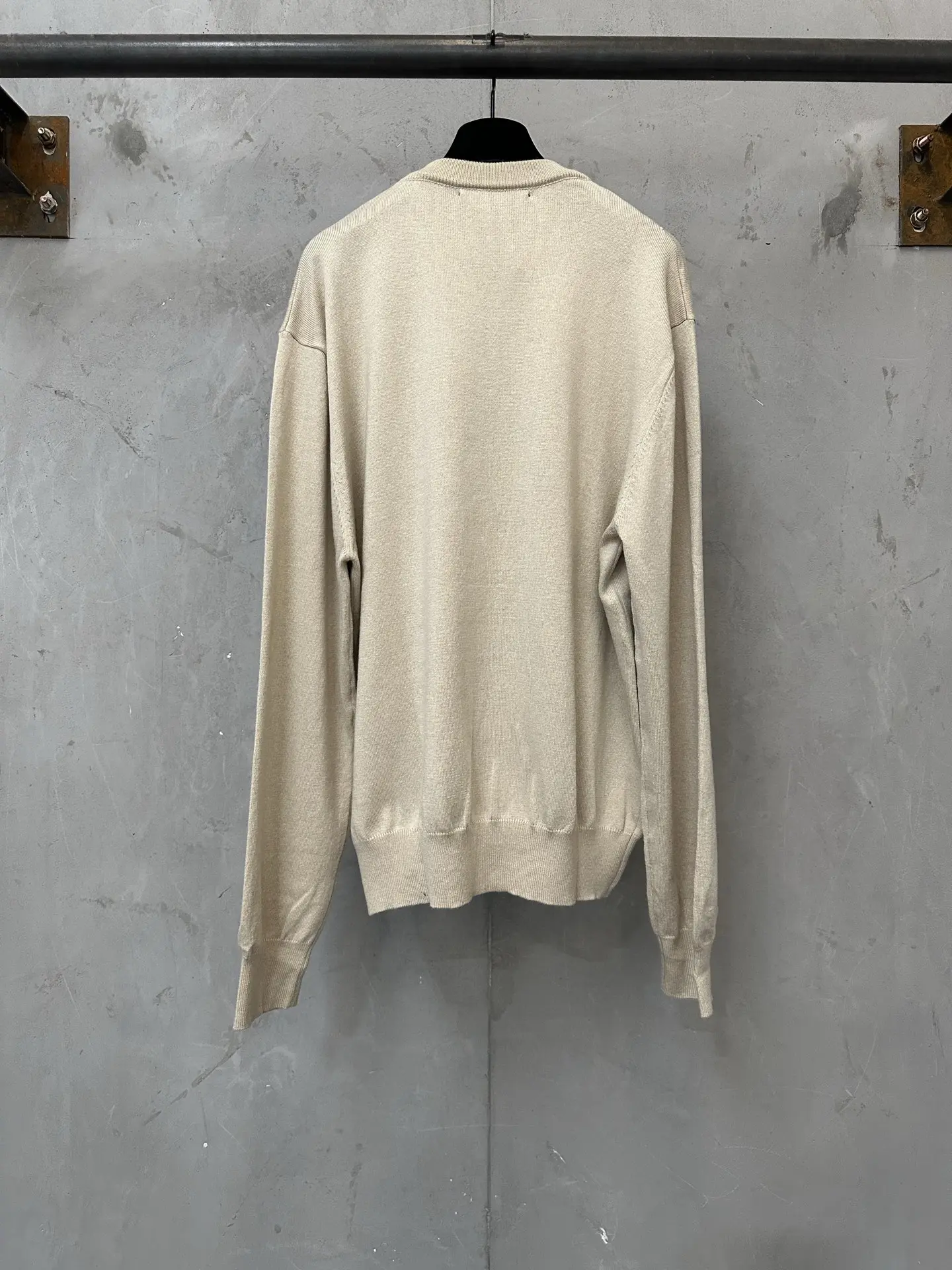 Cashmere-Blend Crew-Neck Knit Sweater D27020541 — view 2