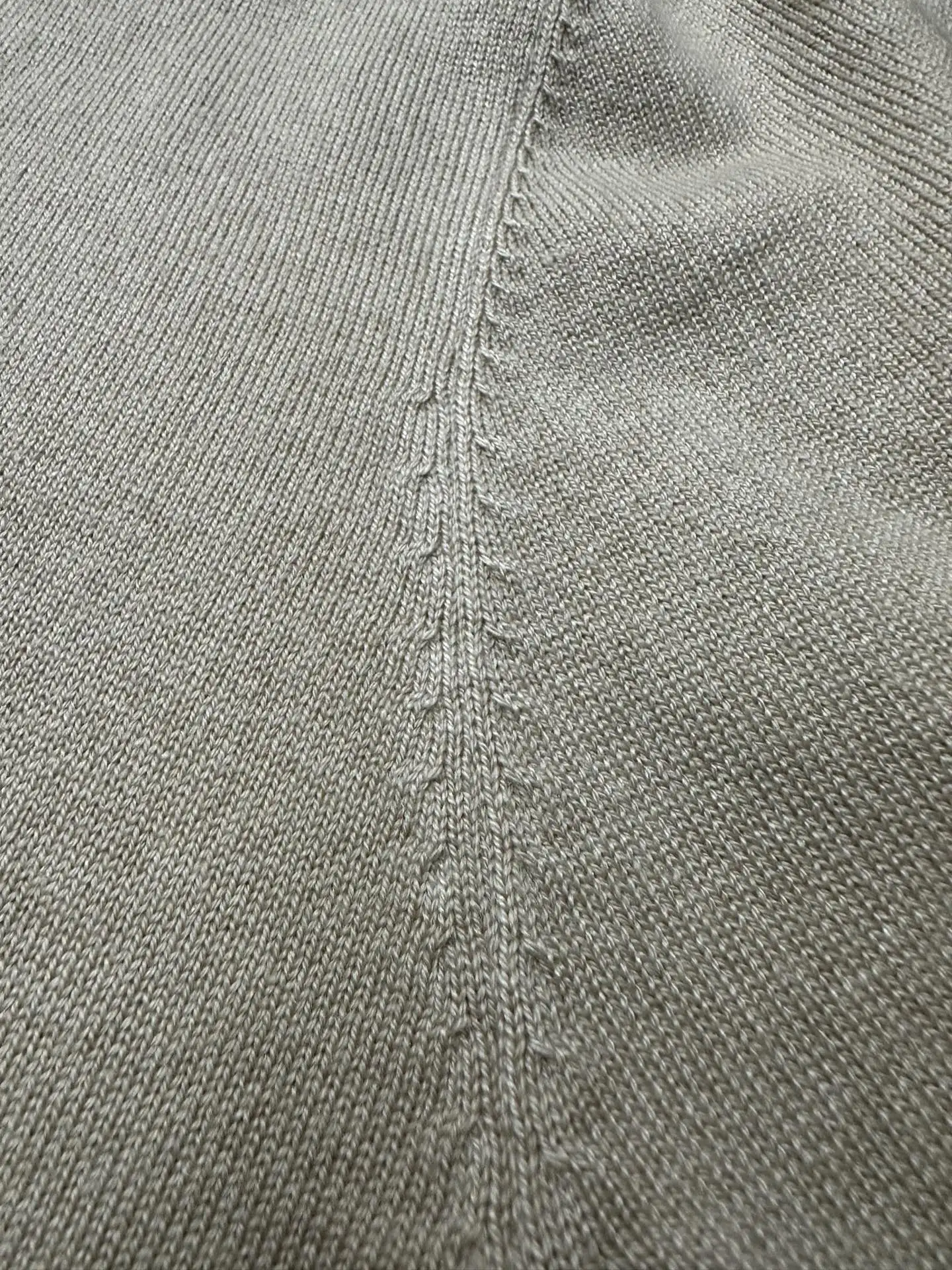 Cashmere-Blend Crew-Neck Knit Sweater D27020541 — view 8