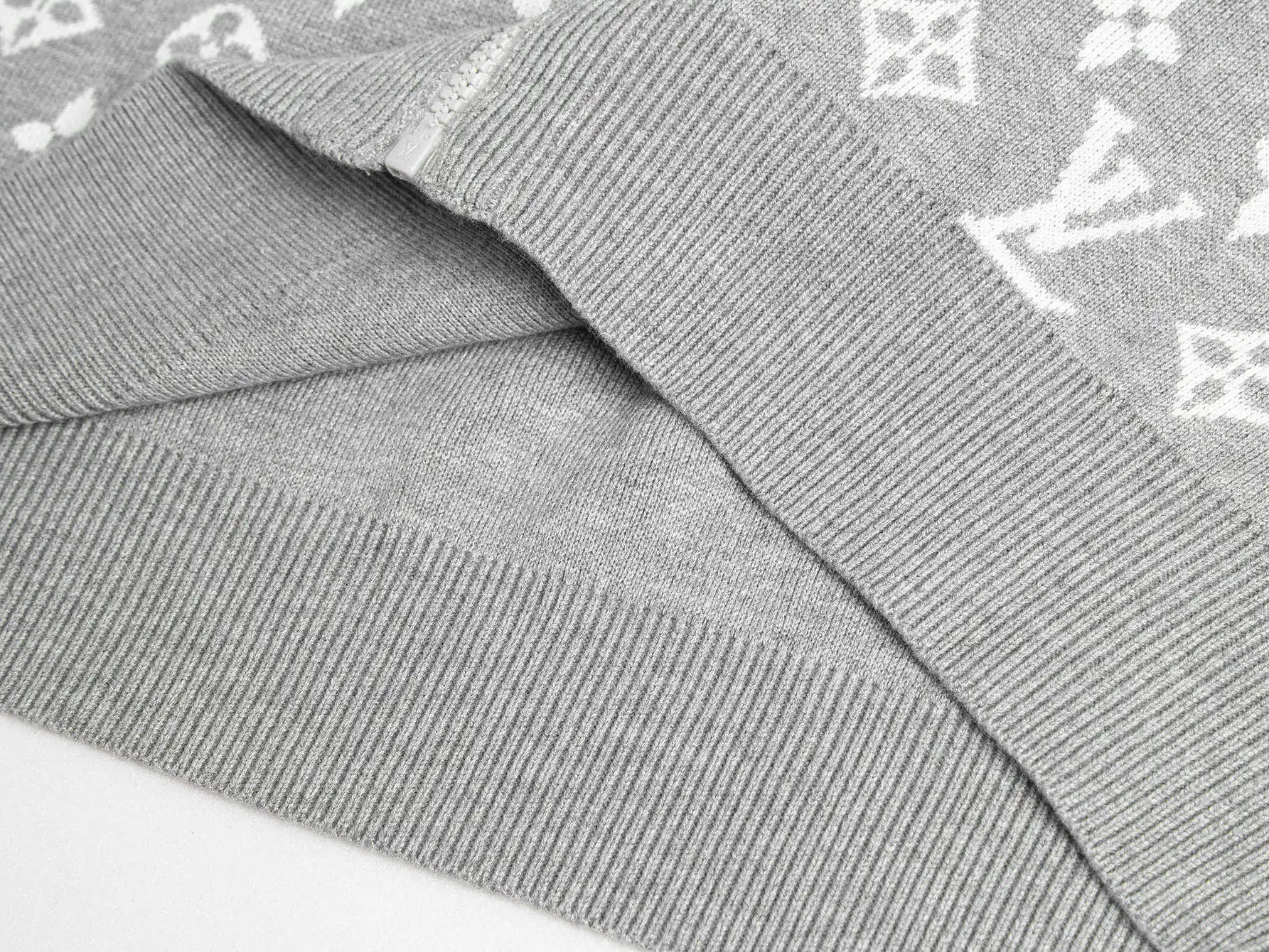 Monogram Reversible Cashmere-Blend Zip-Up Hoodie D27016001 — view 9
