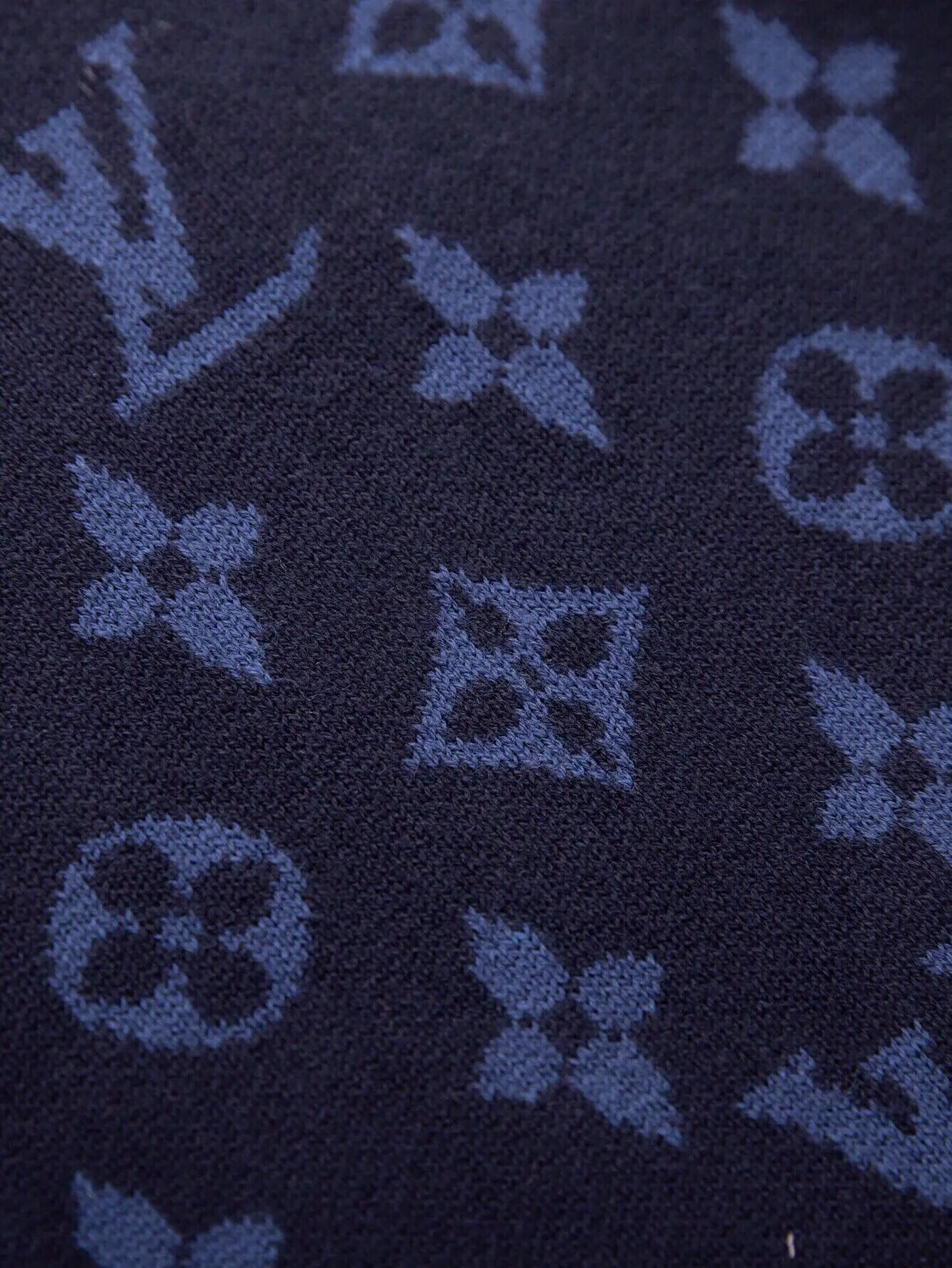 Monogram Reversible Cashmere-Blend Zip-Up Hoodie D27016000 — view 11