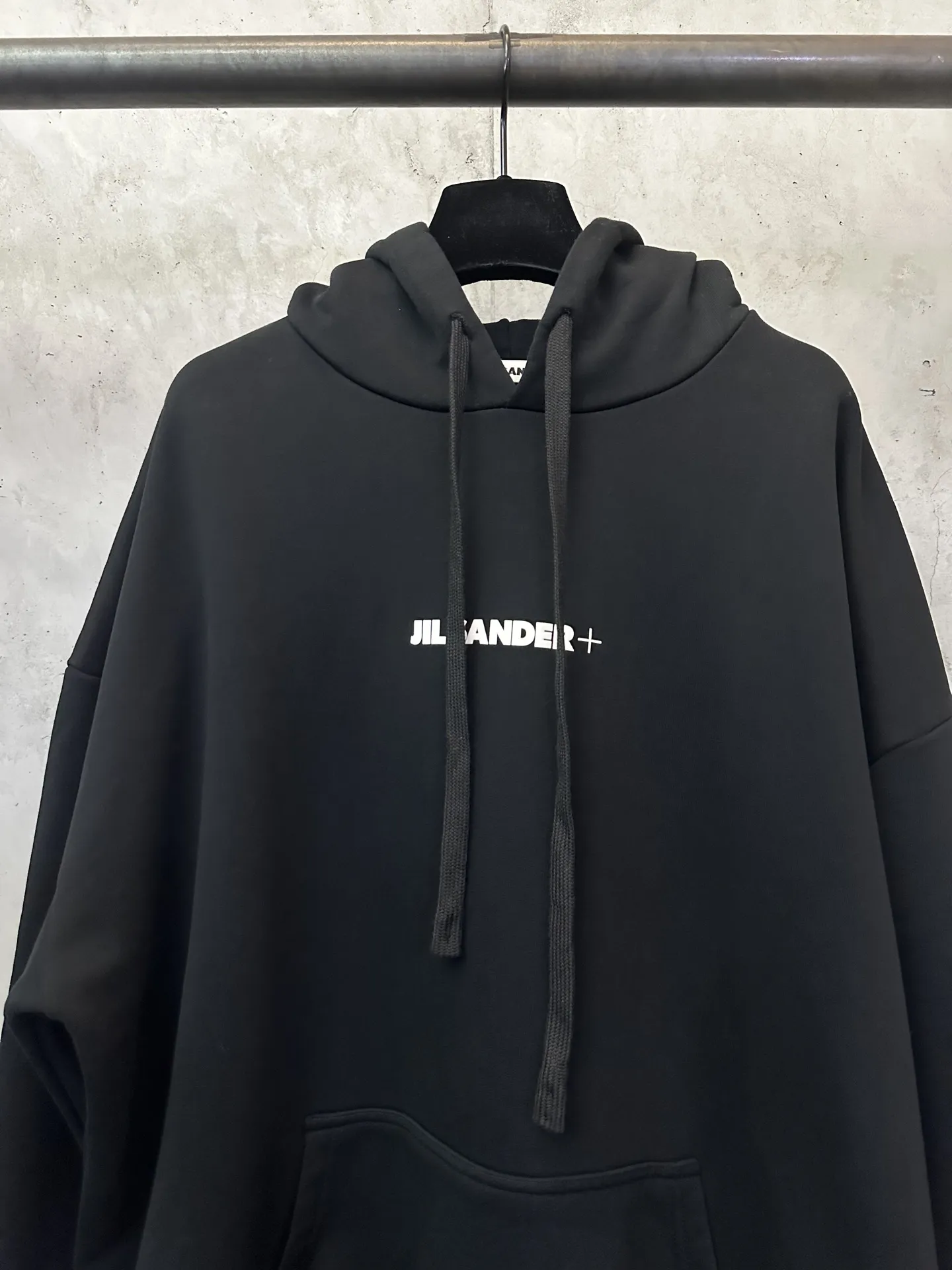 Logo Print Heavyweight Cotton Hoodie D27020534 — view 3