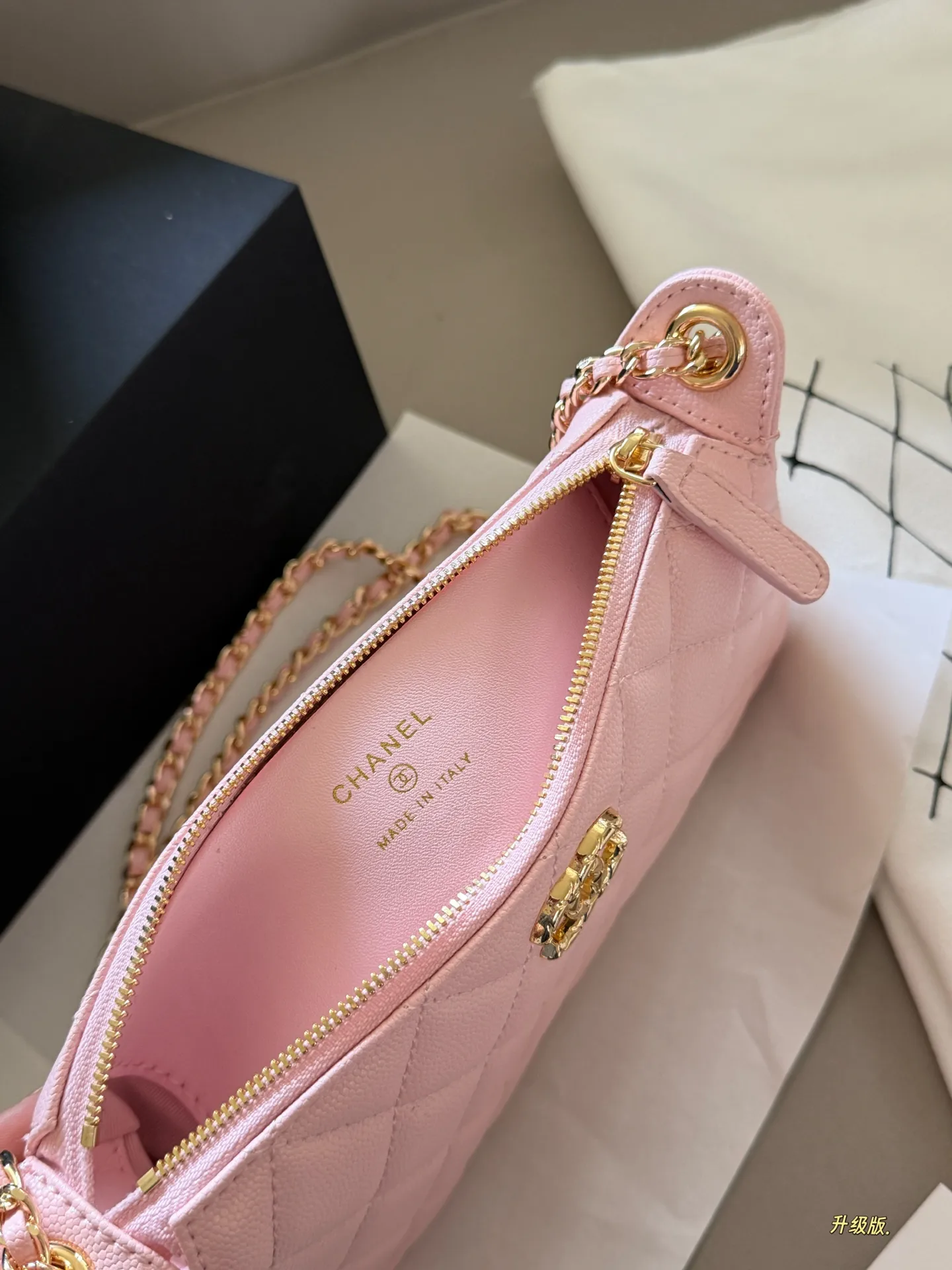 Quilted Leather Chain Shoulder Bag D27518305 — view 26