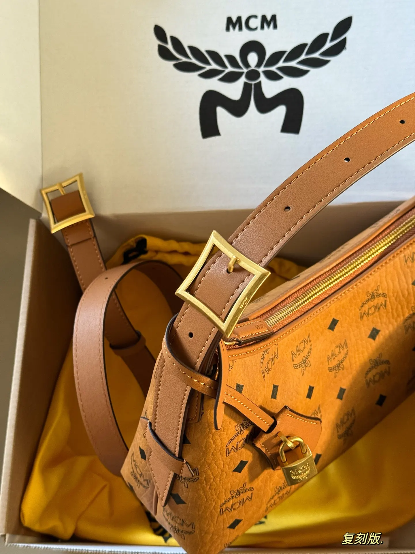 MCM Visetos Hobo Shoulder Bag D27517944 — view 4