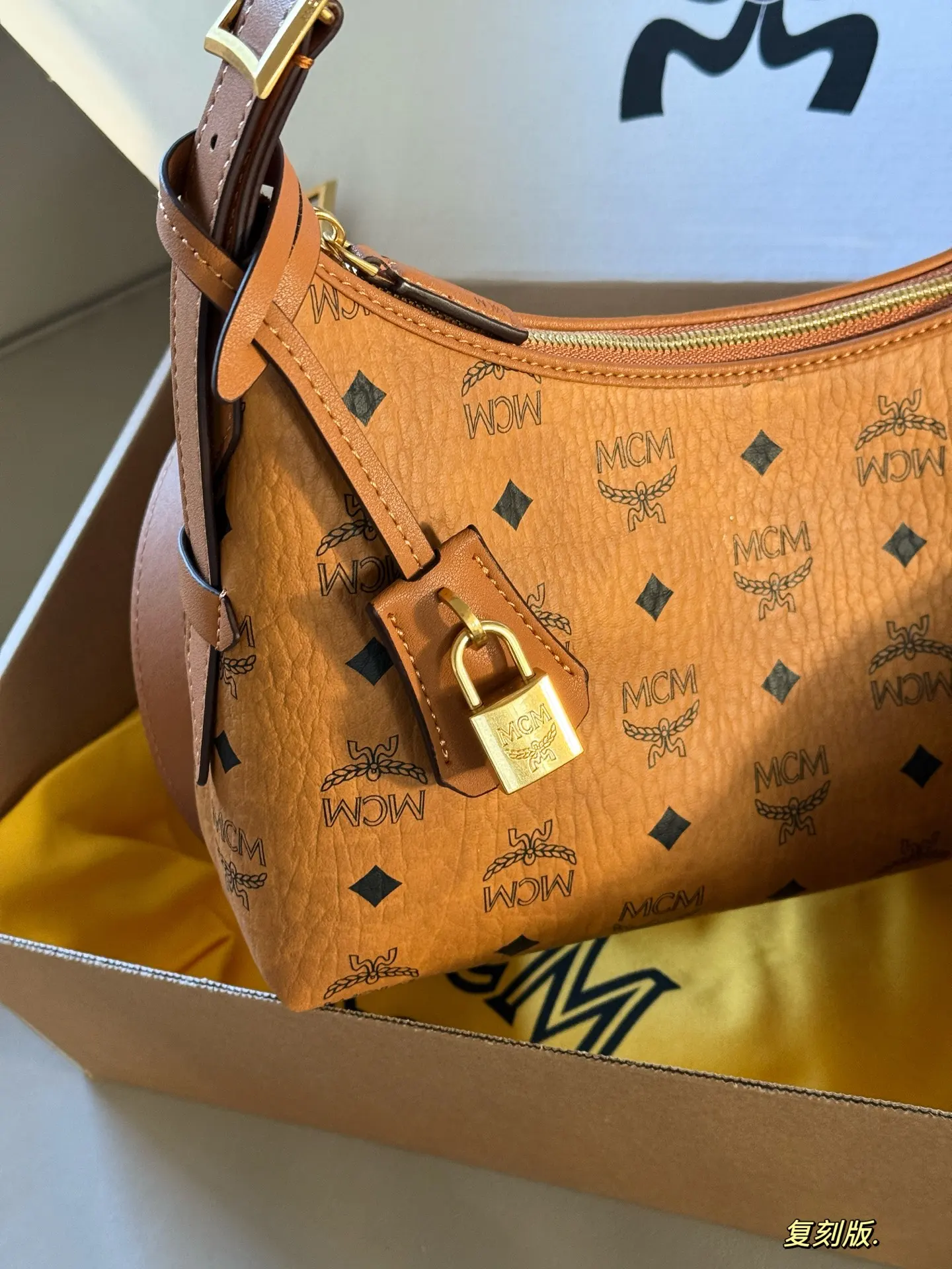 MCM Visetos Hobo Shoulder Bag D27517944 — view 5