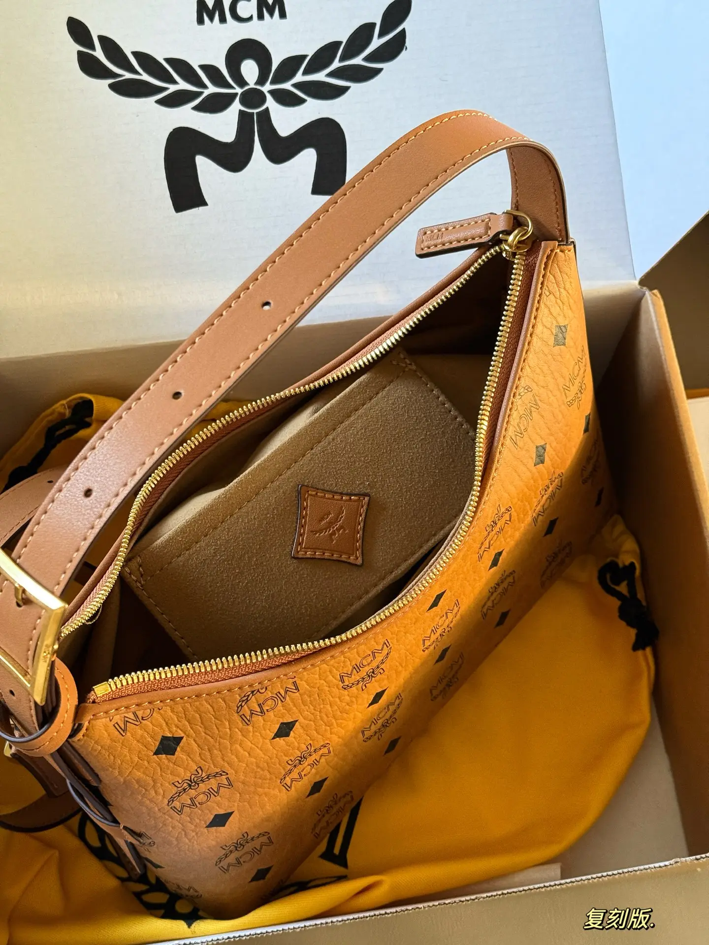 MCM Visetos Hobo Shoulder Bag D27517944 — view 8