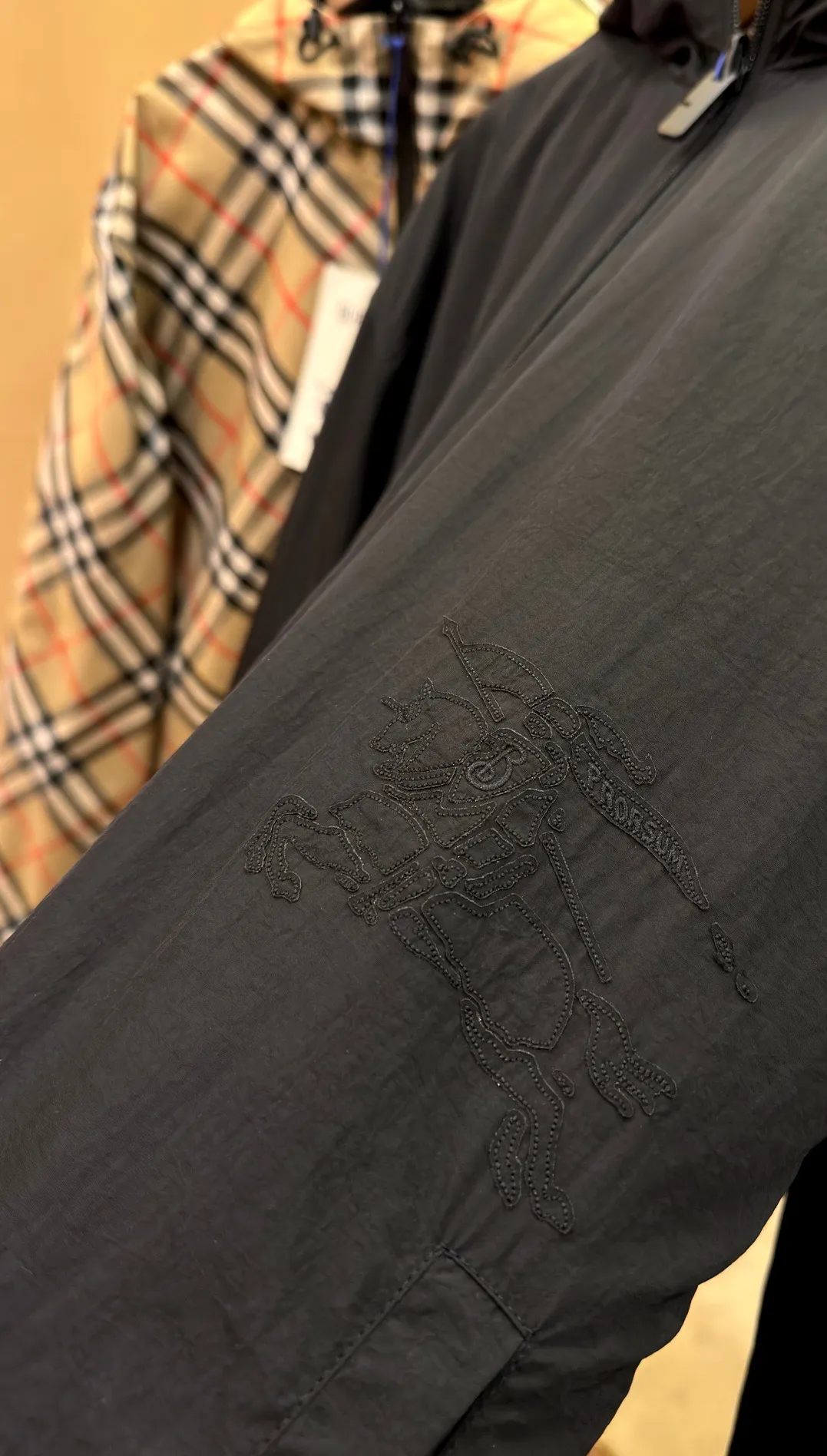 Reversible Check Hooded Jacket D27515997 — view 3