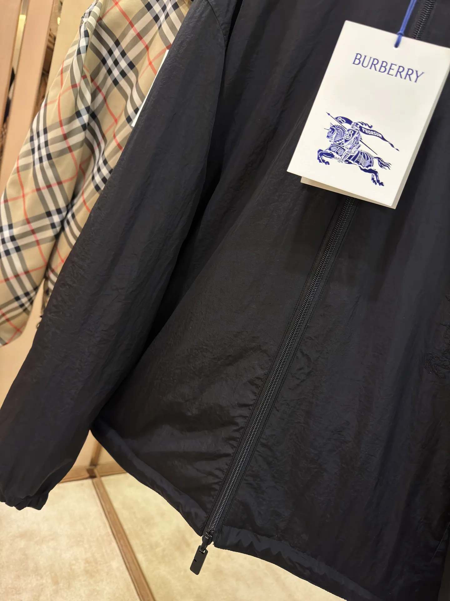Reversible Check Hooded Jacket D27515997 — view 7