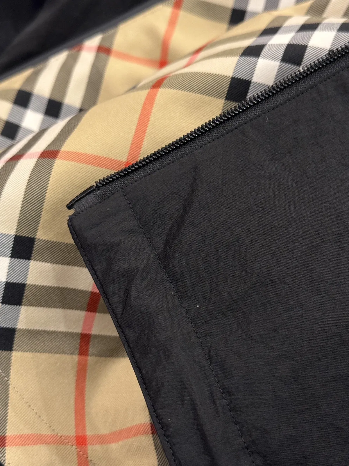 Reversible Check Hooded Jacket D27515997 — view 13