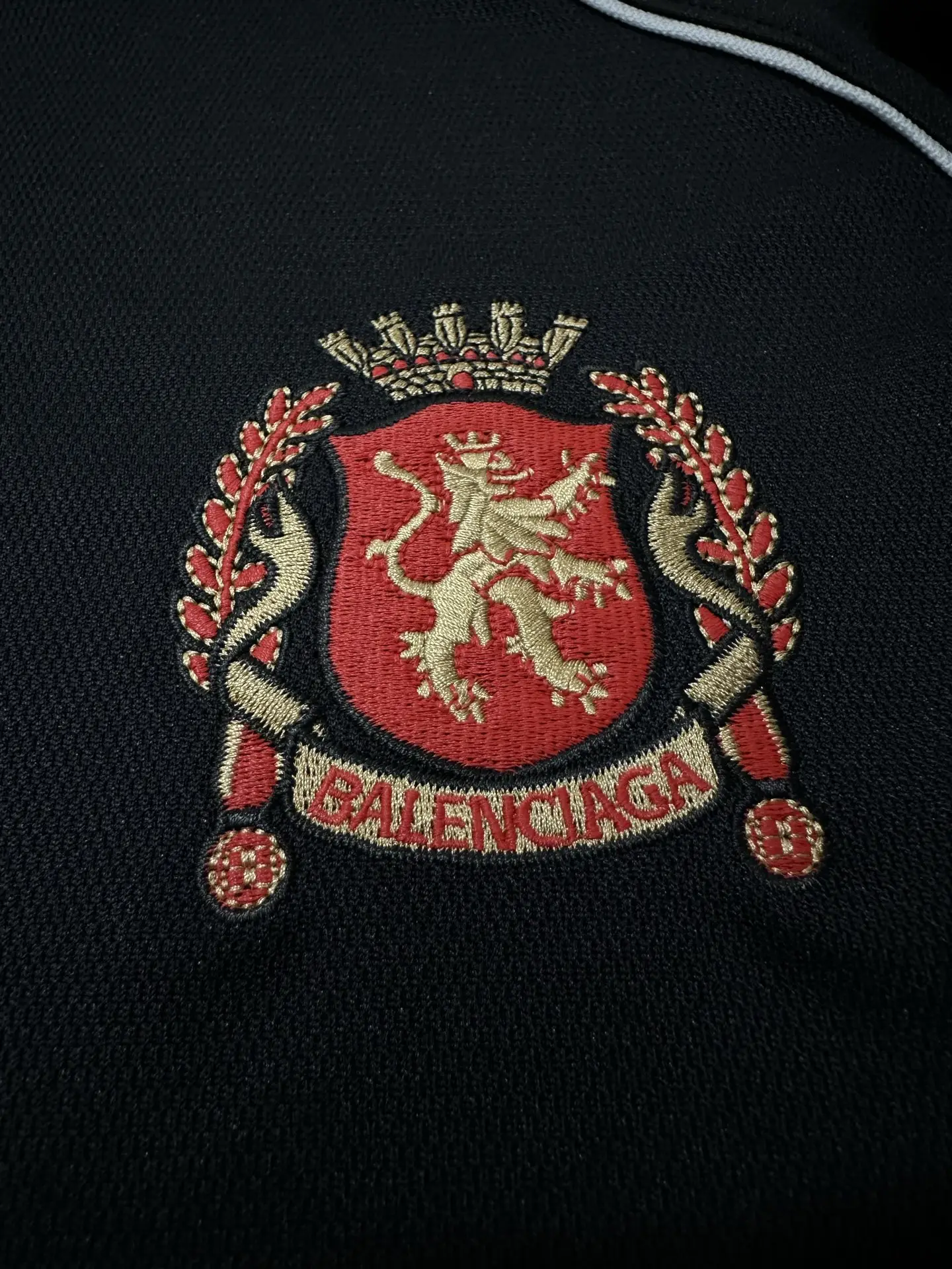 Logo-Embroidered Long-Sleeve Soccer Jersey D28018844 — view 9