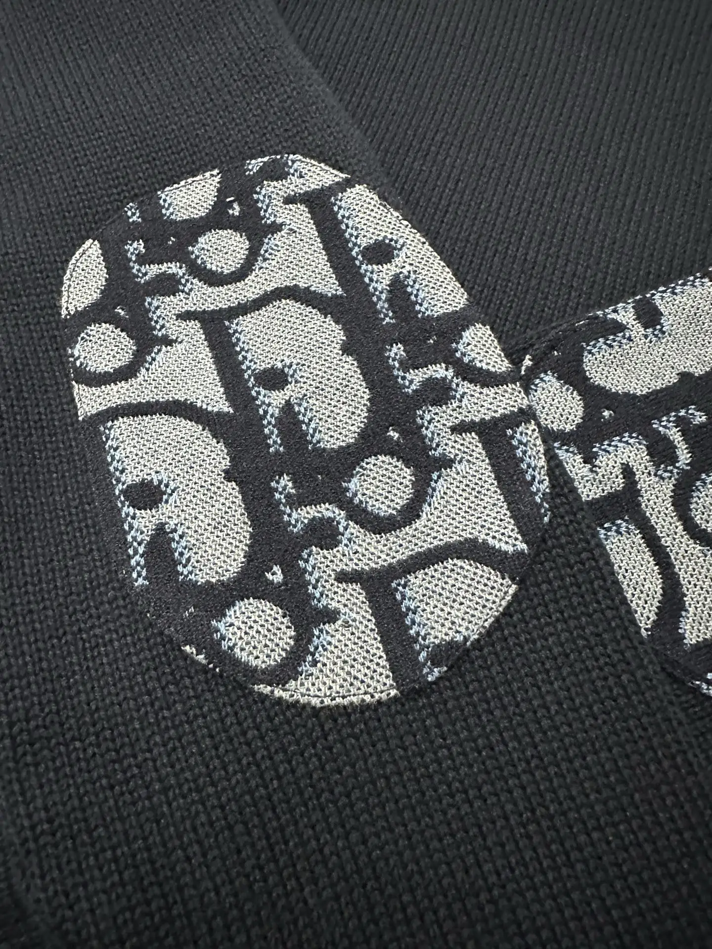 Oblique Jacquard Pocket Cotton Sweater D28023085 — view 8
