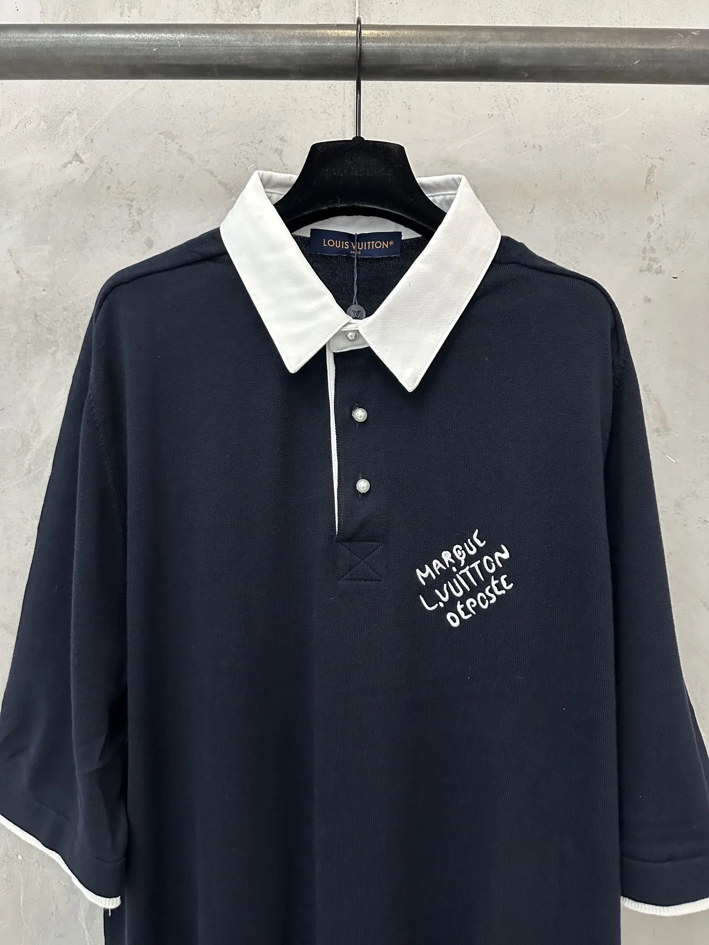 Contrast Collar Embroidered Polo Shirt D28011483 — view 3