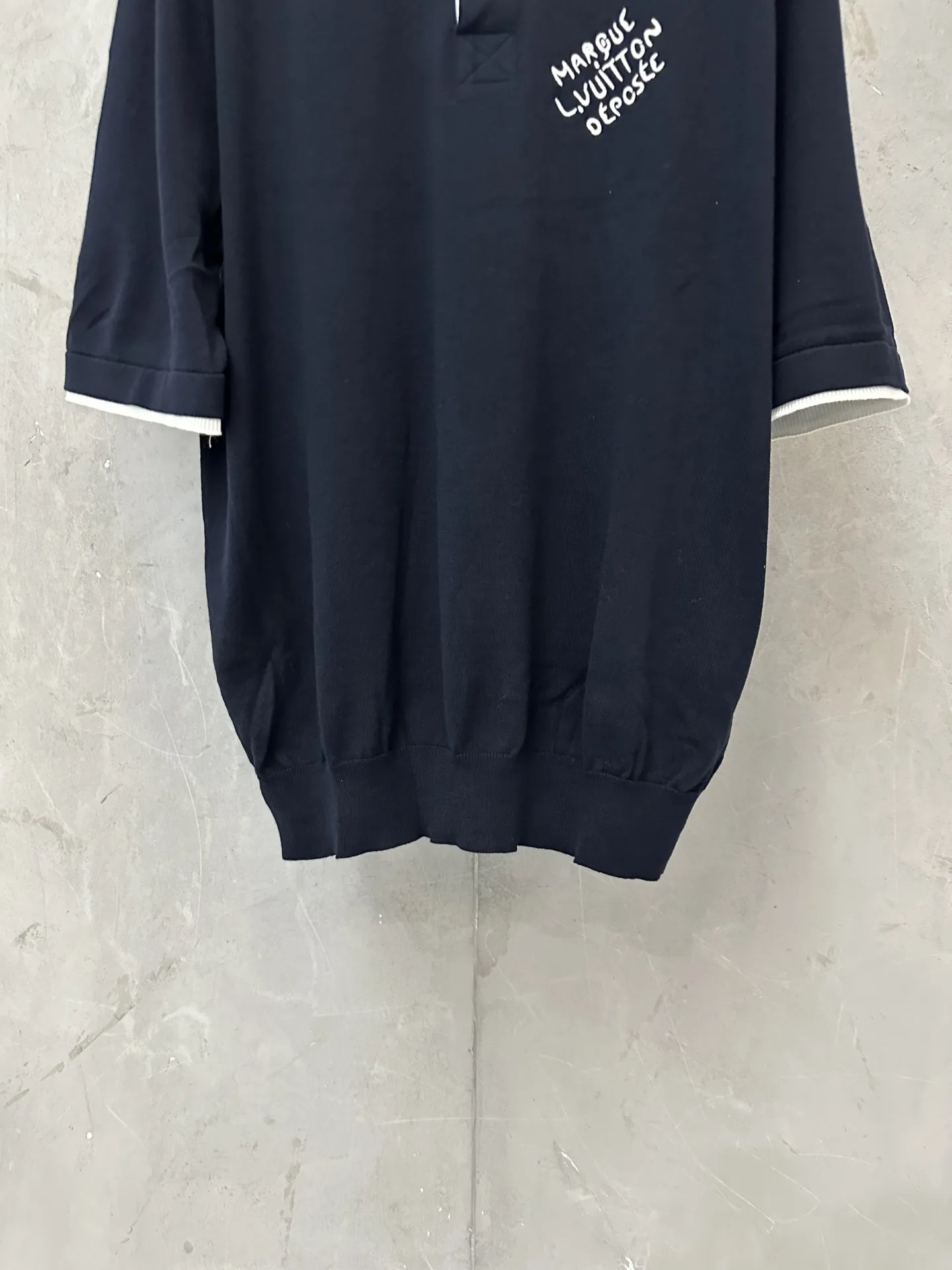 Contrast Collar Embroidered Polo Shirt D28011483 — view 4