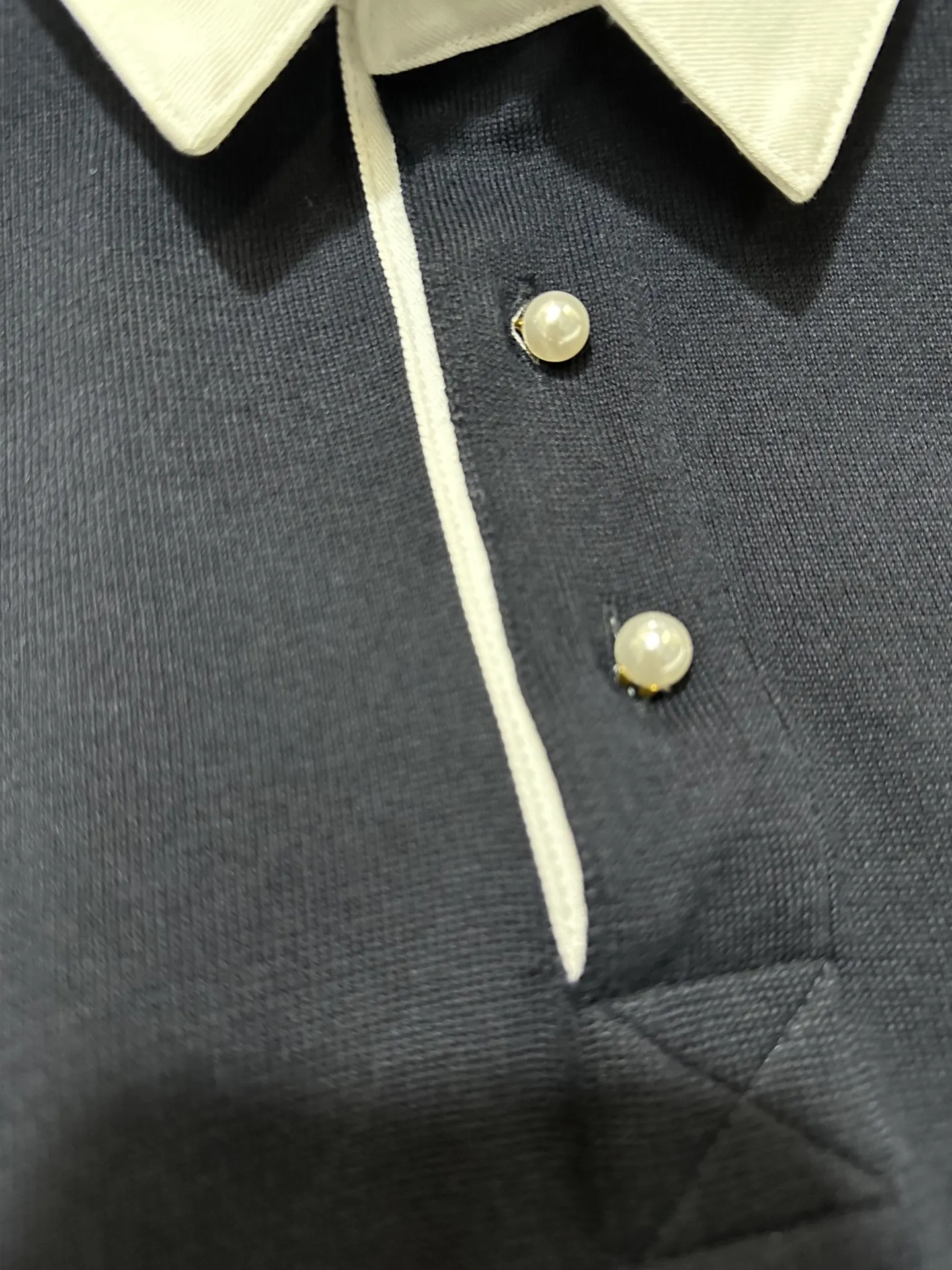 Contrast Collar Embroidered Polo Shirt D28011483 — view 6