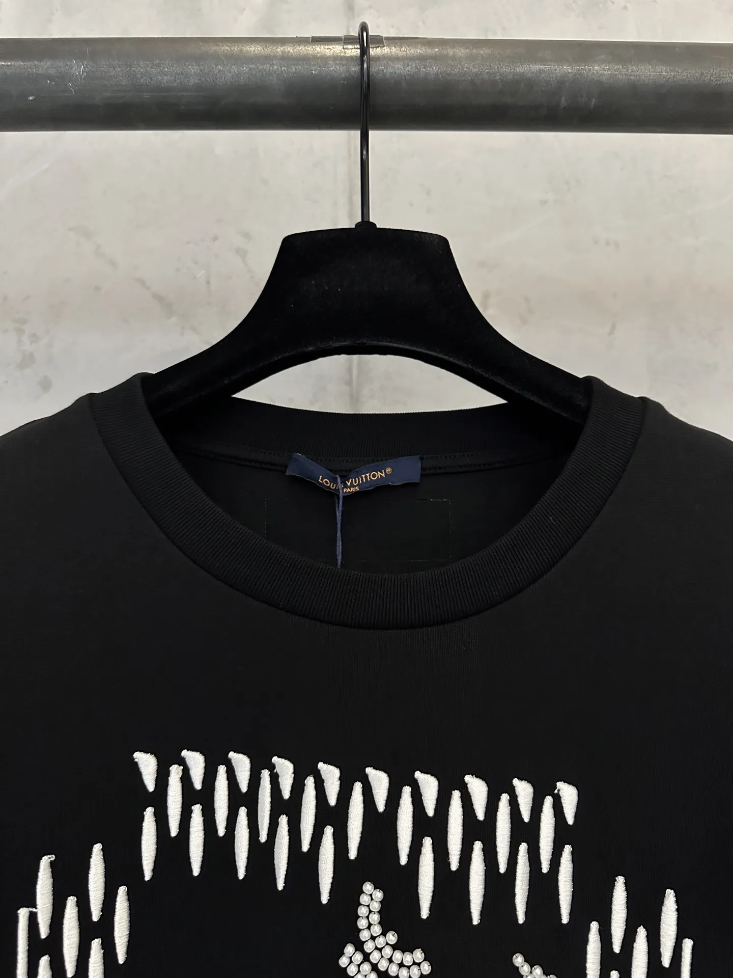 Embellished Logo Cotton T-Shirt D28011908 — view 7