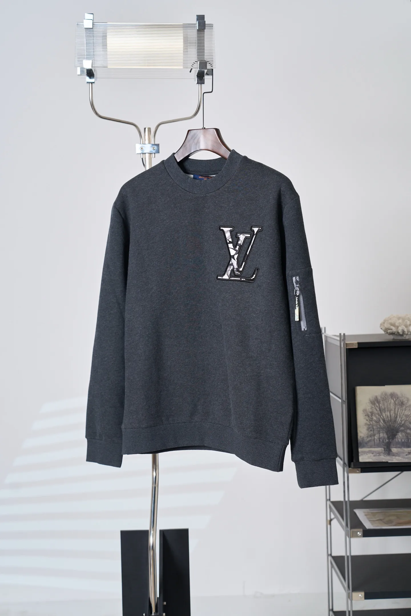 Embroidered Logo Fleece Sweatshirt D28019113 — view 3